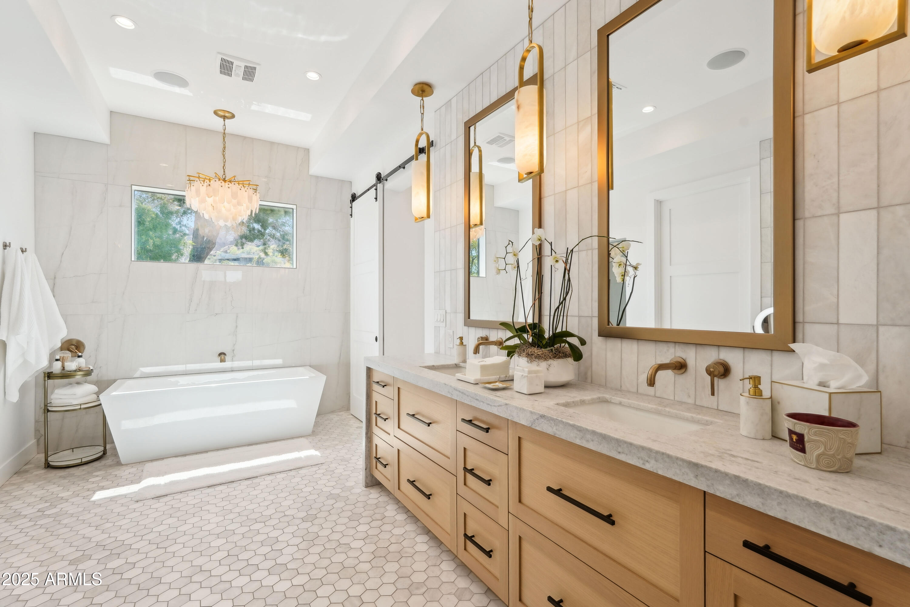 HERITAGE HILLS UNIT 1 - Residential