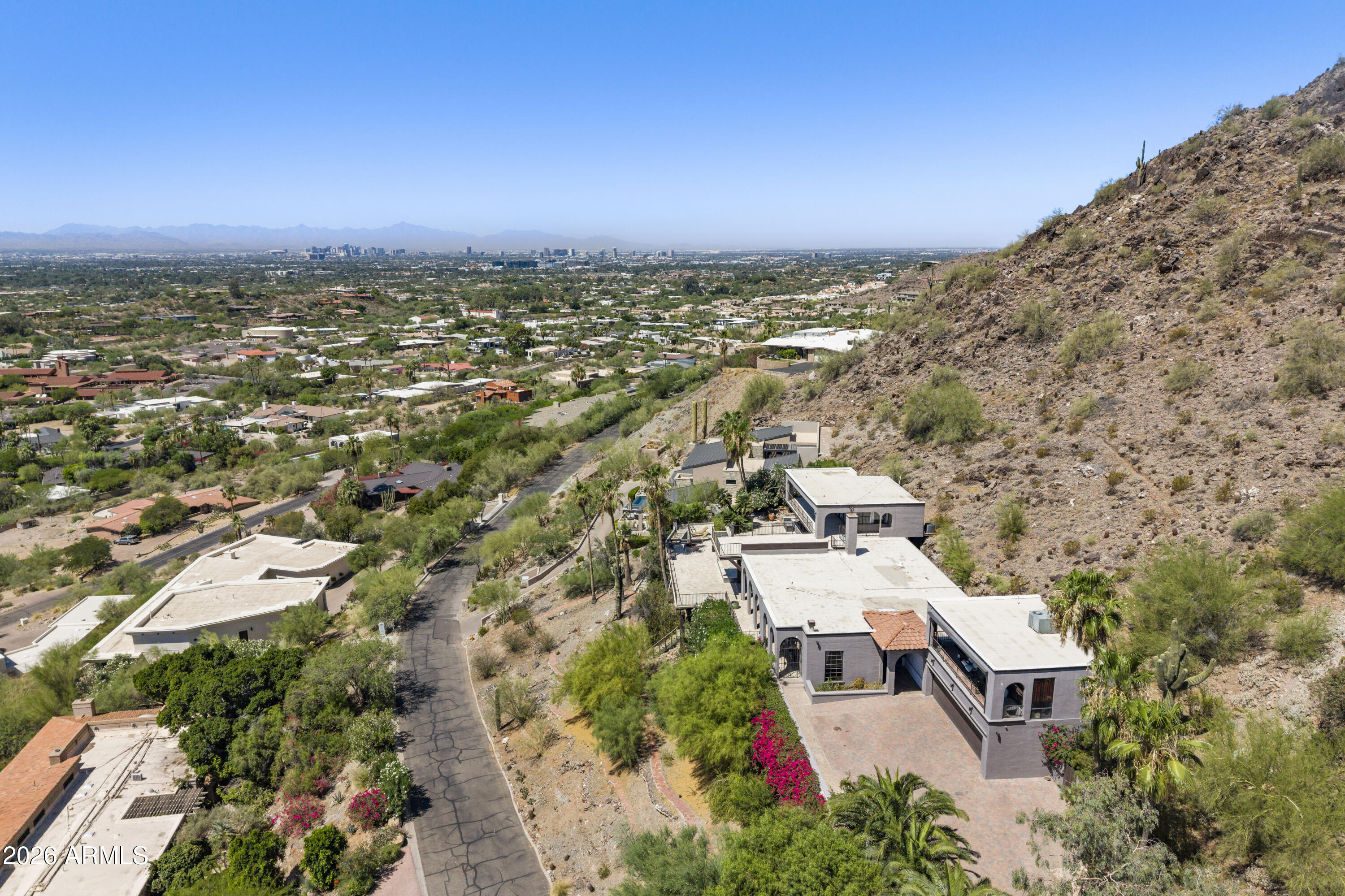 PARADISE HIGHLANDS - Residential