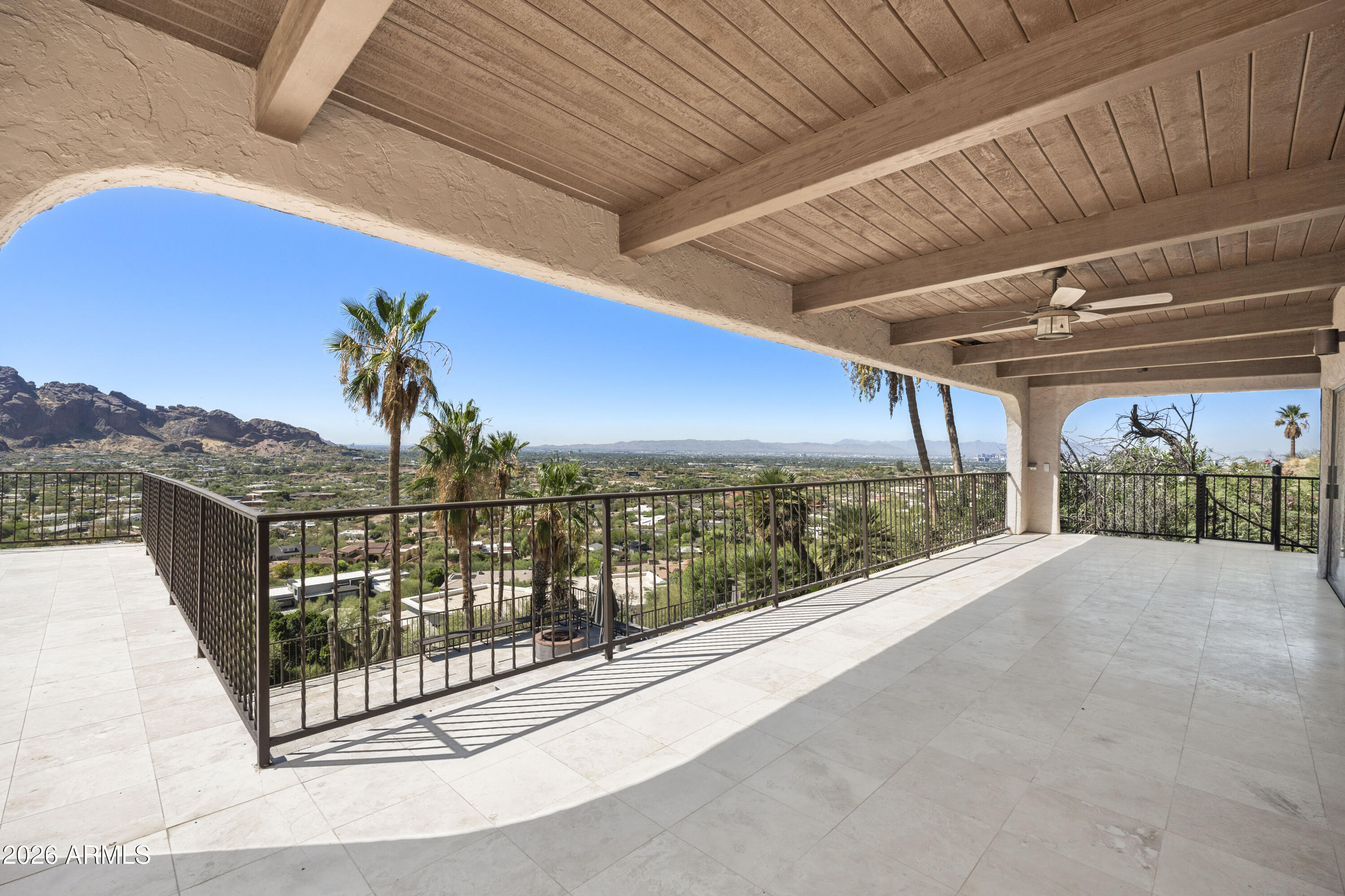 PARADISE HIGHLANDS - Residential