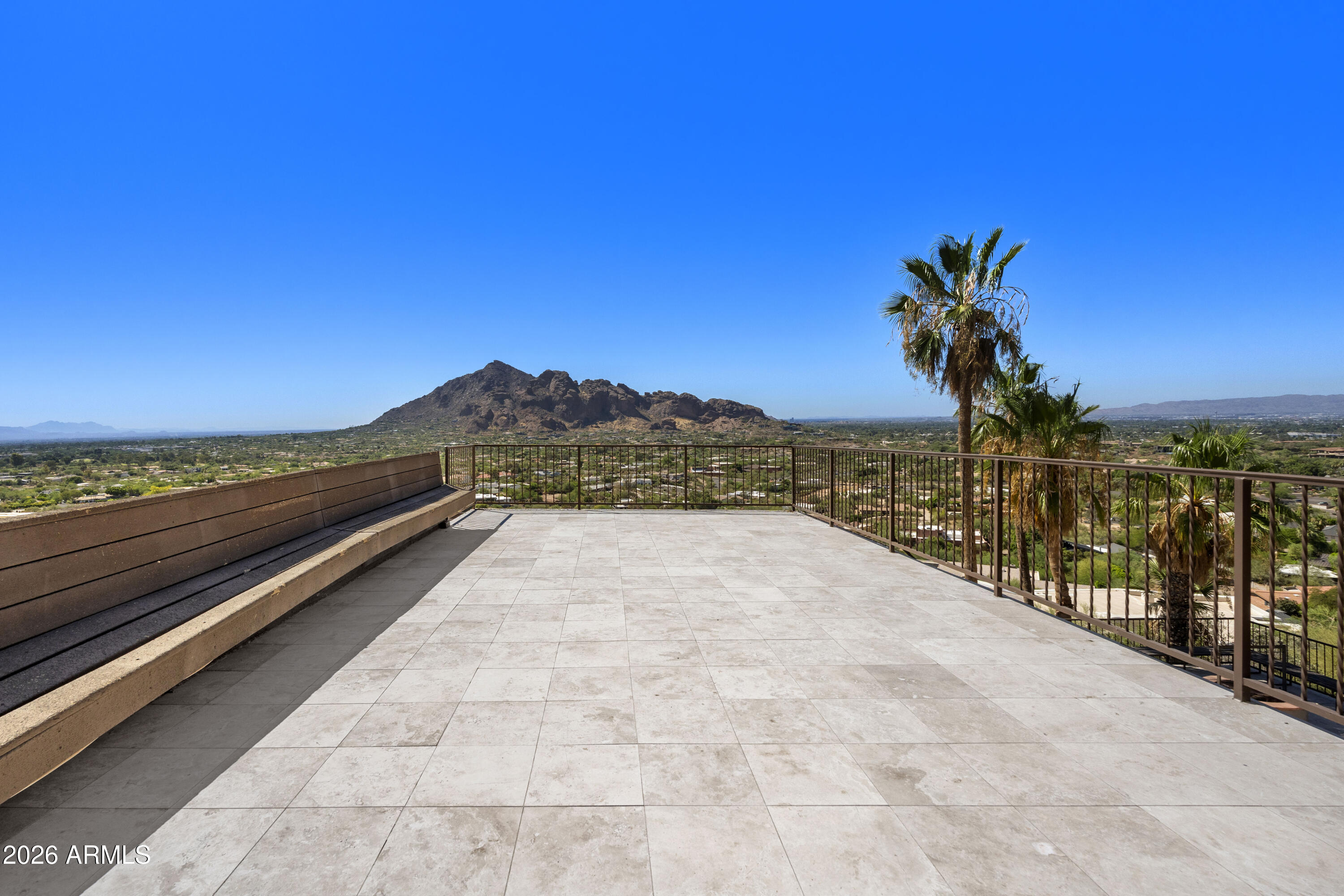 PARADISE HIGHLANDS - Residential