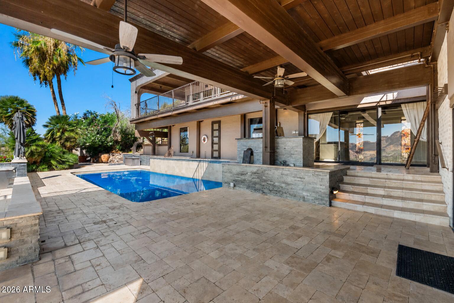 PARADISE HIGHLANDS - Residential