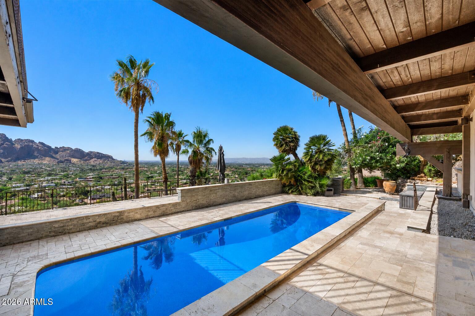PARADISE HIGHLANDS - Residential