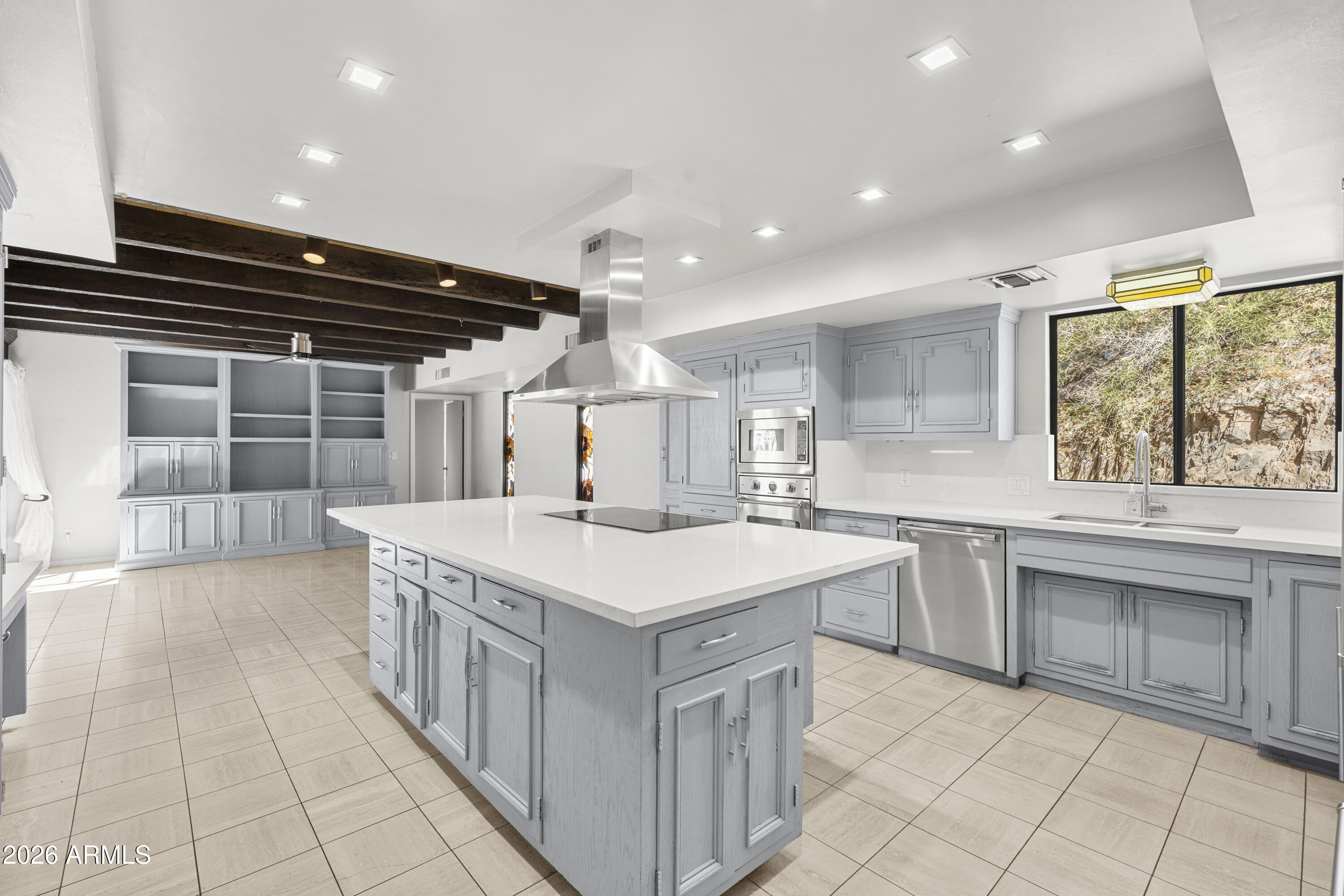 PARADISE HIGHLANDS - Residential