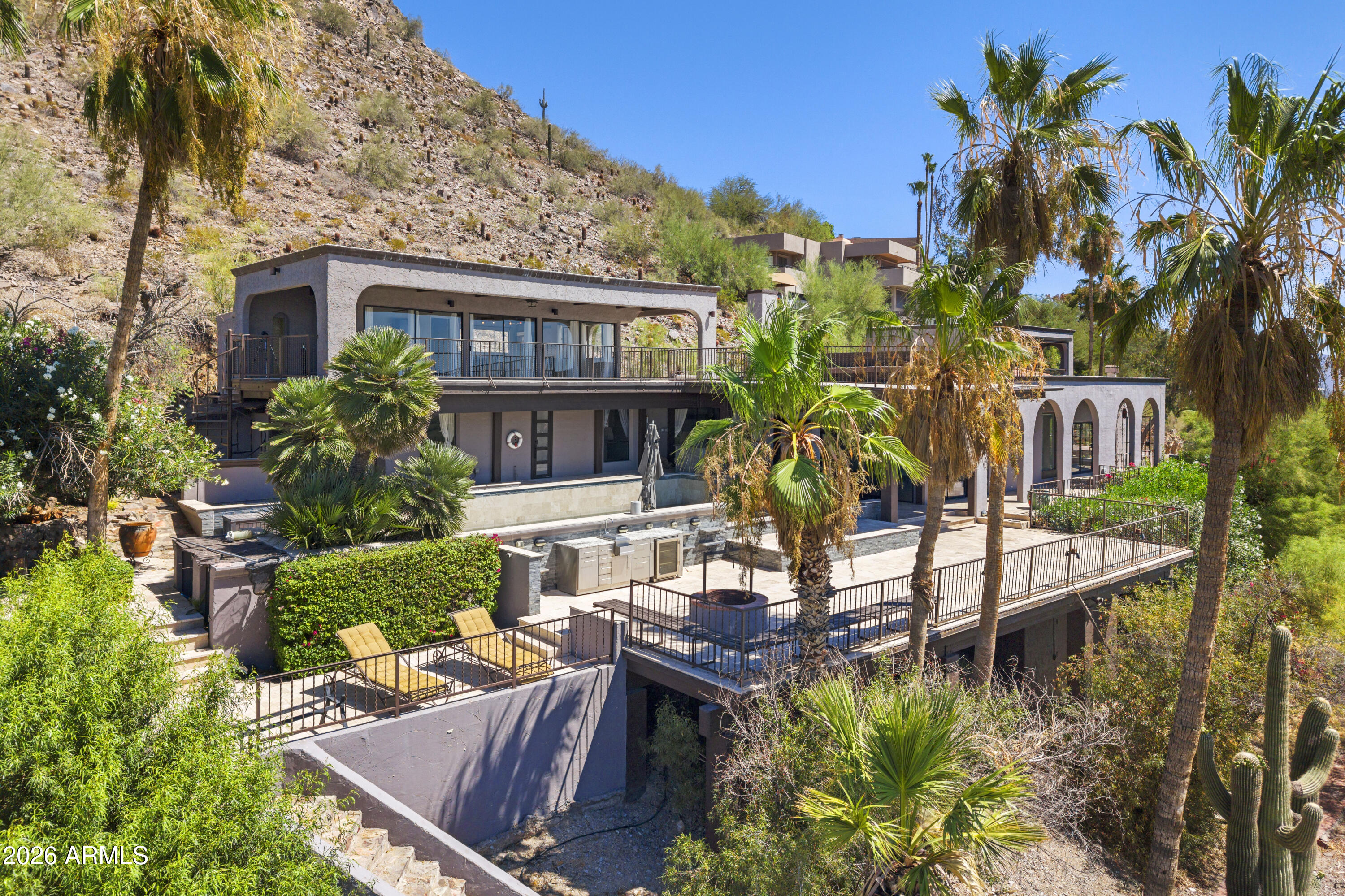 PARADISE HIGHLANDS - Residential