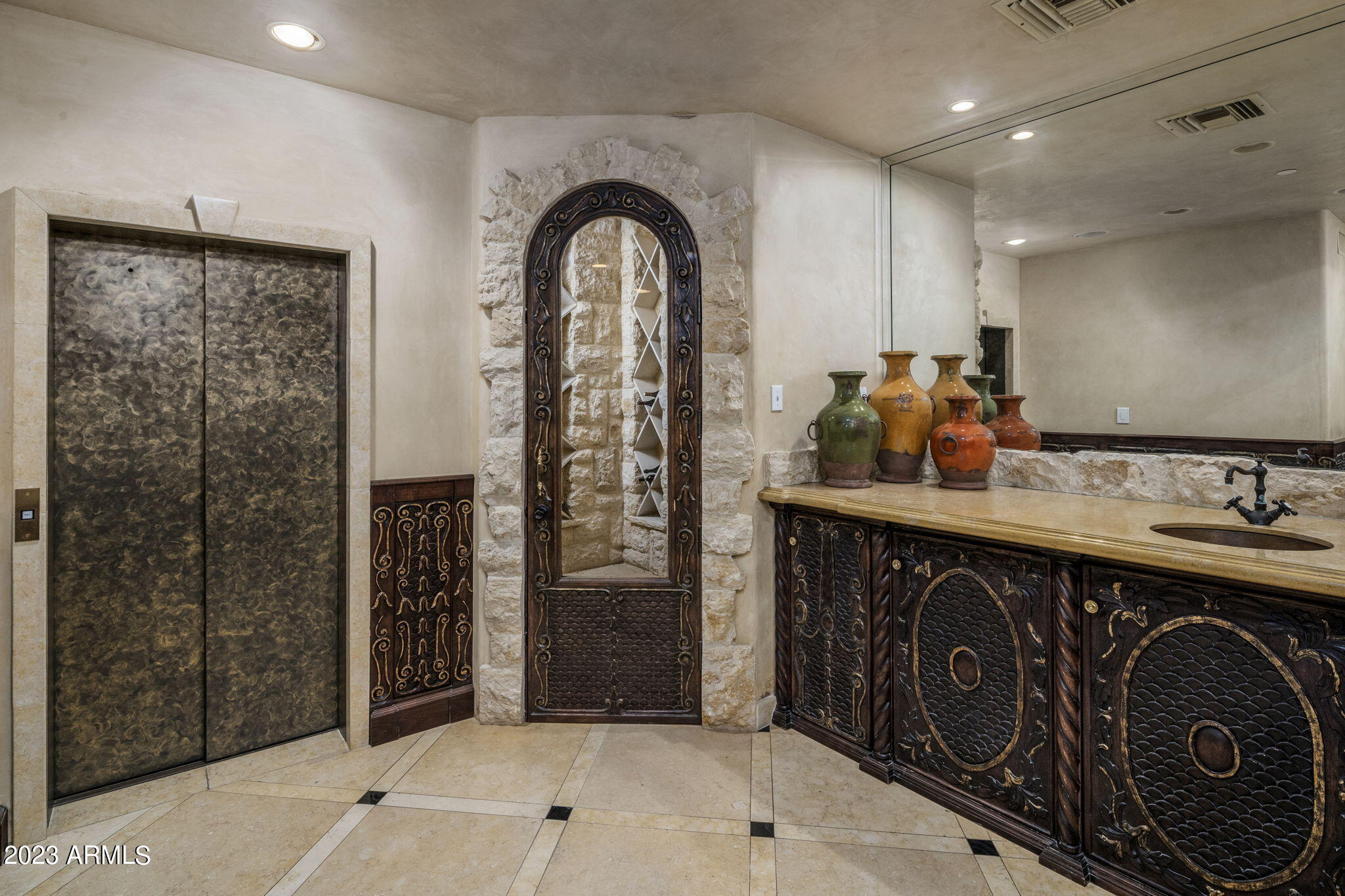 BILTMORE ESTATES - Residential