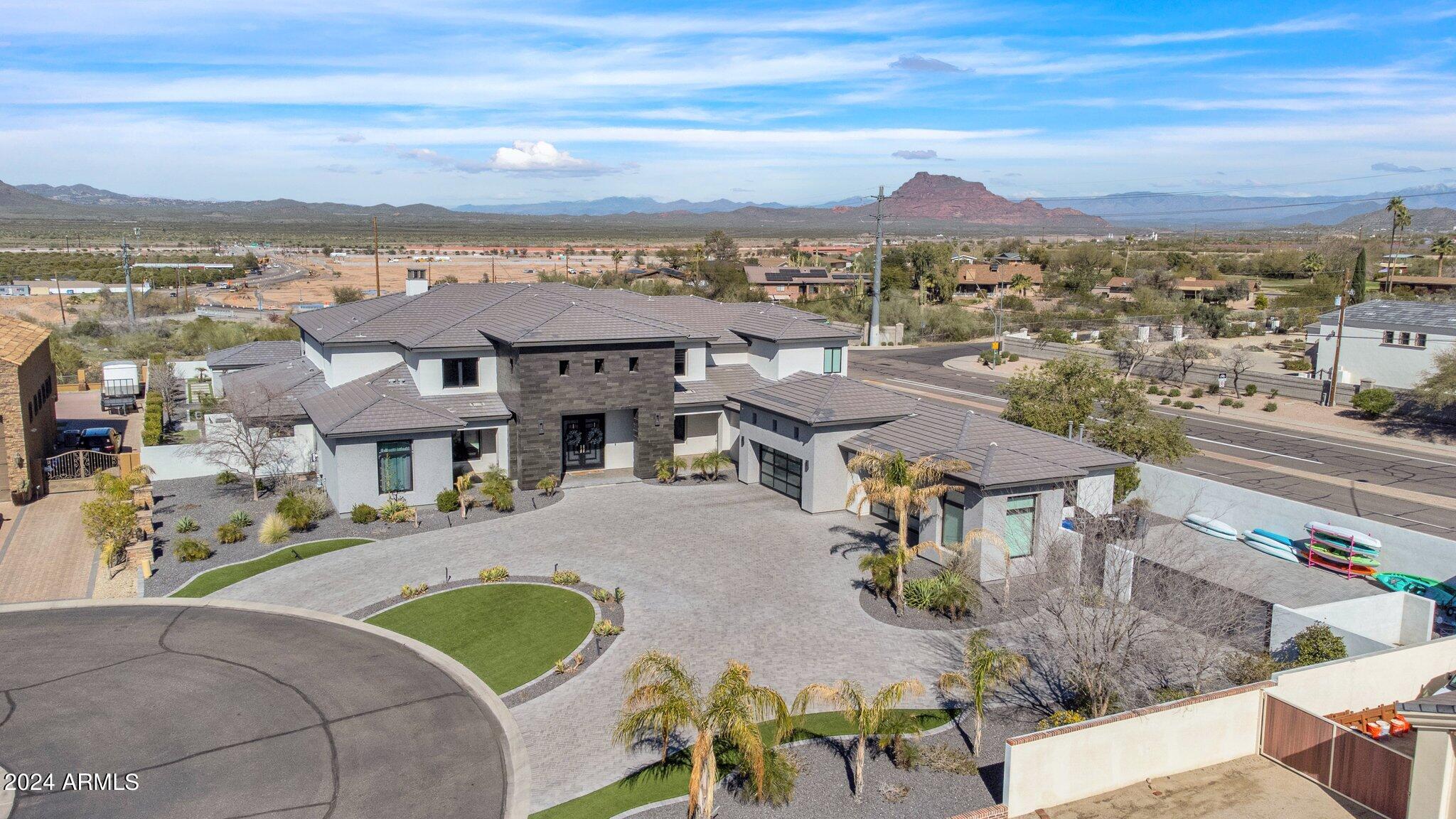 MONTANA DORADA - Residential