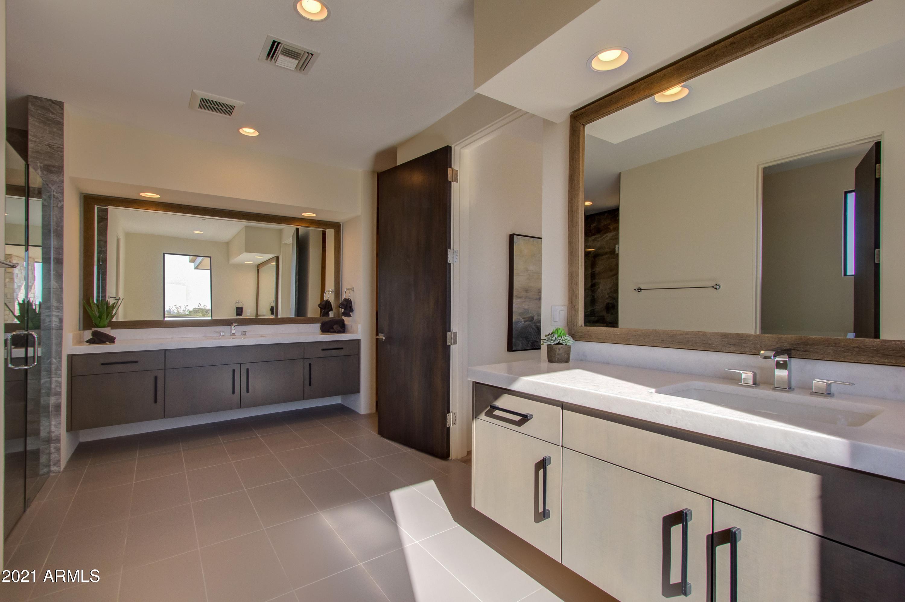 DESERT MOUNTAIN PHASE 1 UNIT 2 LOT 206-335 TR A - Residential