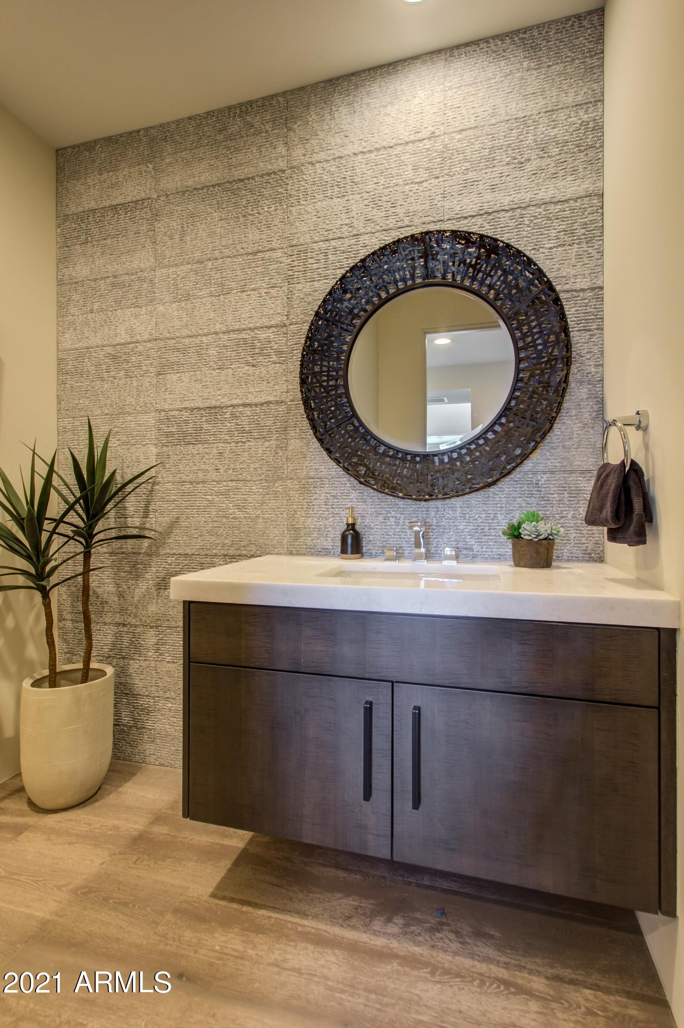 DESERT MOUNTAIN PHASE 1 UNIT 2 LOT 206-335 TR A - Residential