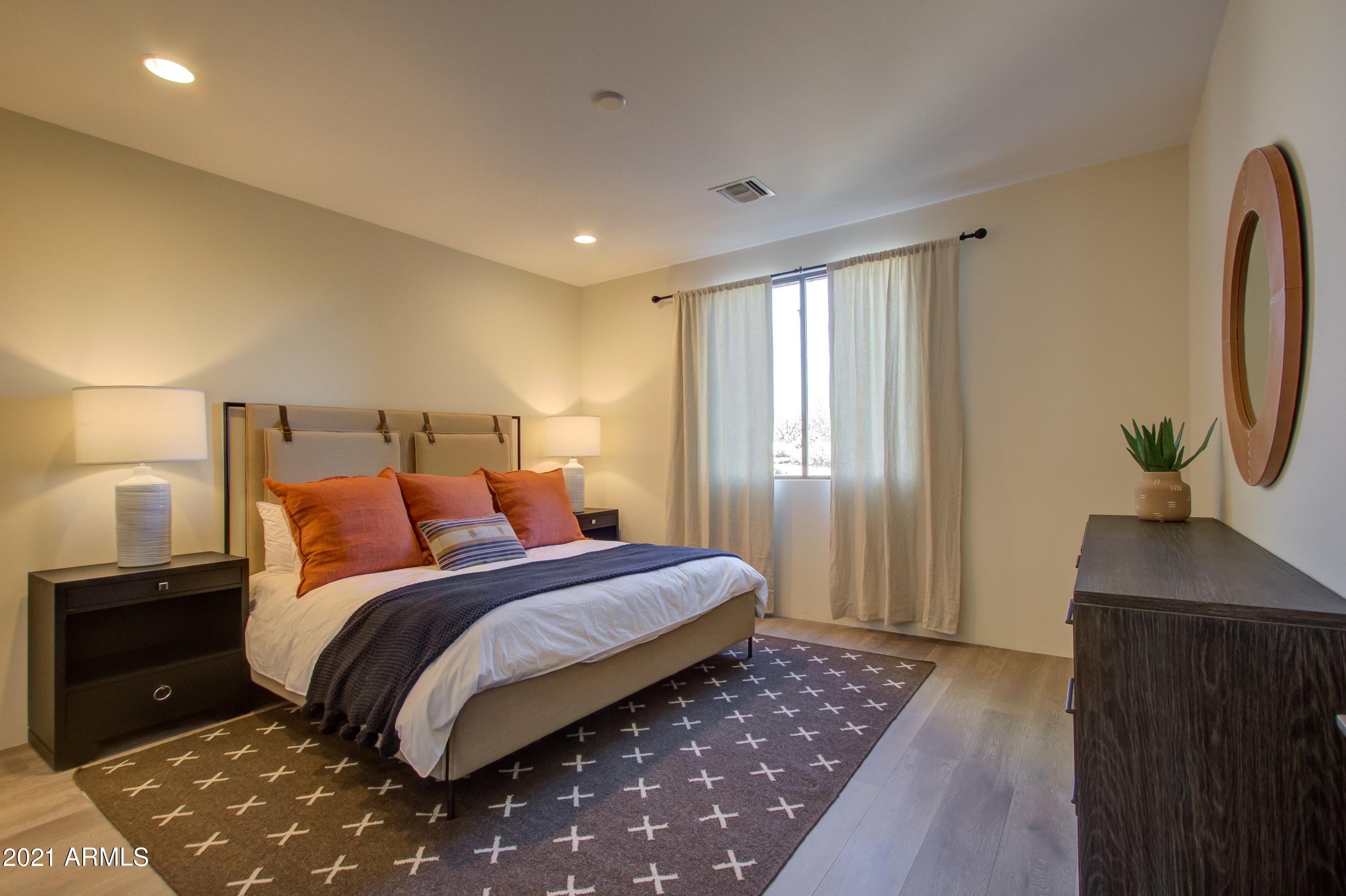 DESERT MOUNTAIN PHASE 1 UNIT 2 LOT 206-335 TR A - Residential