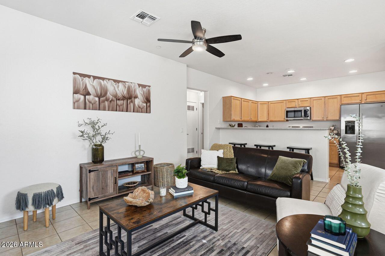 COLONY WASH VISTA CONDOMINIUMS - Residential