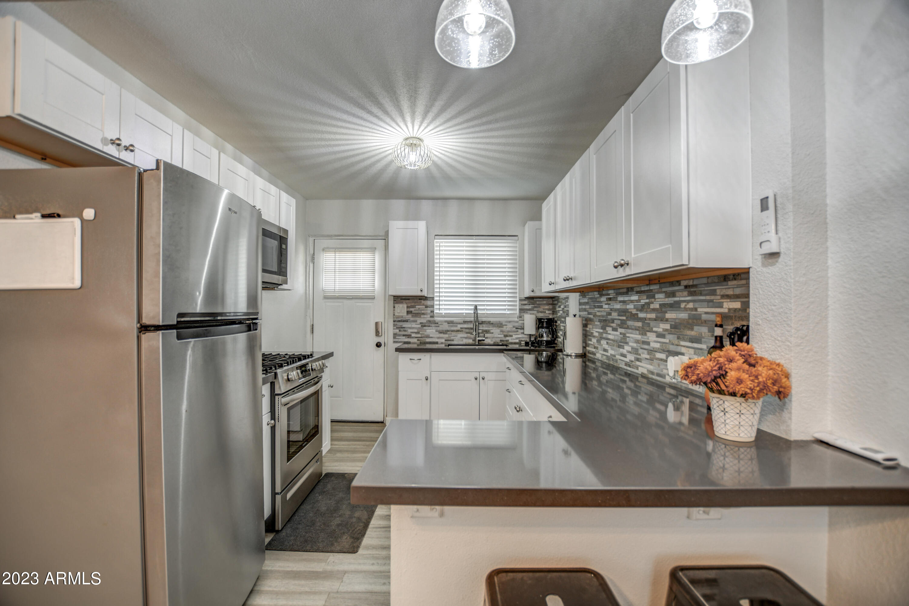 LOS OLIVOS HEIGHTS - Residential Income
