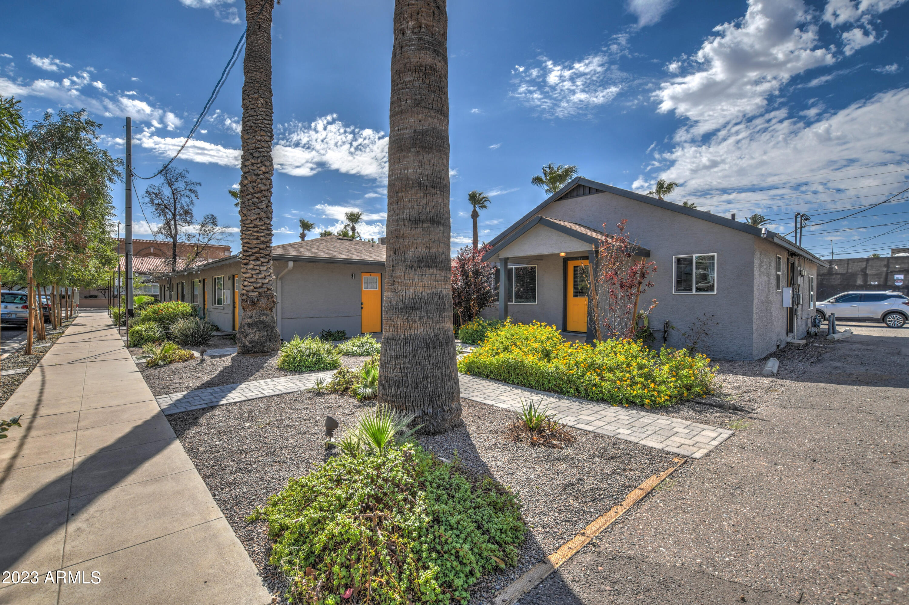 LOS OLIVOS HEIGHTS - Residential Income