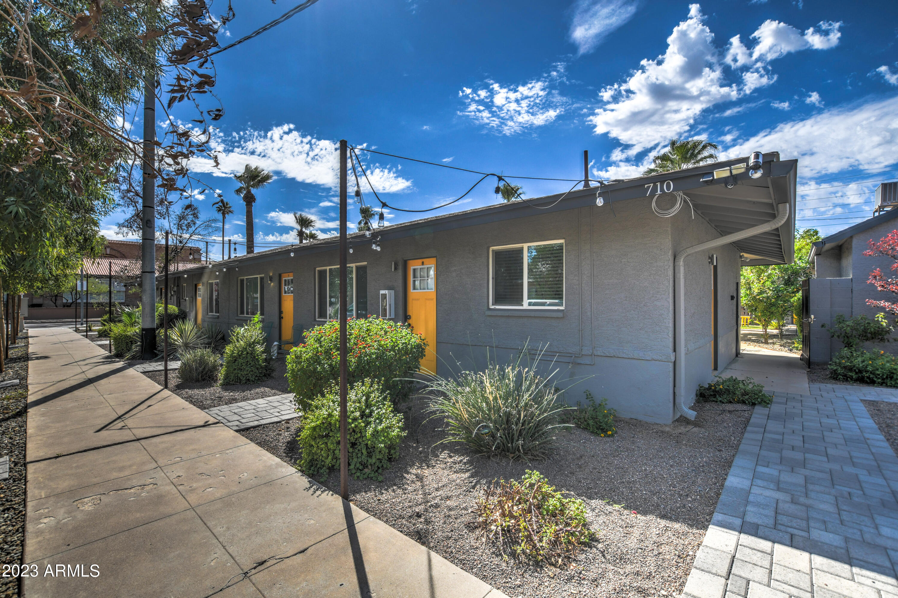 LOS OLIVOS HEIGHTS - Residential Income