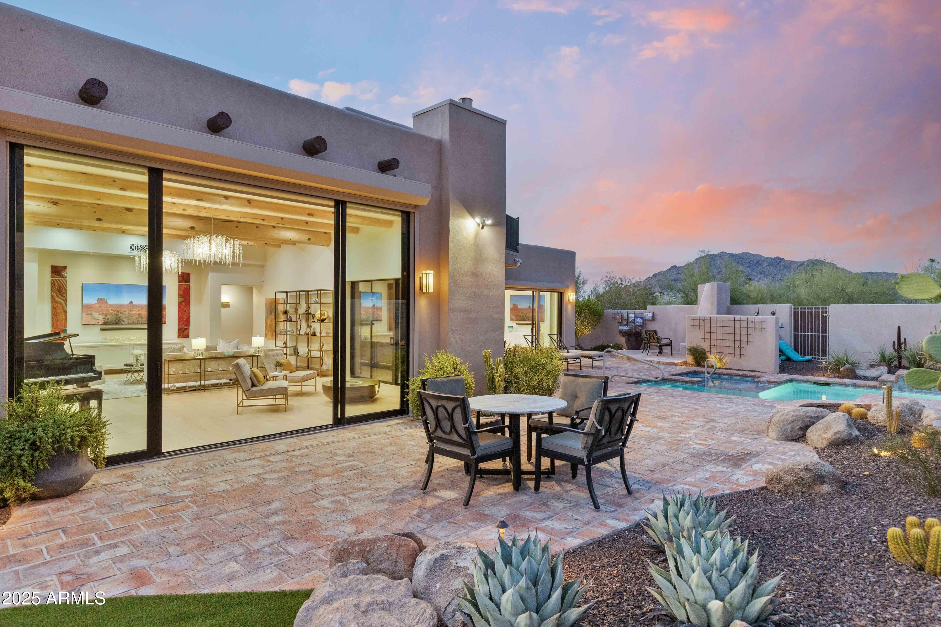 ECHO CANYON - Residential