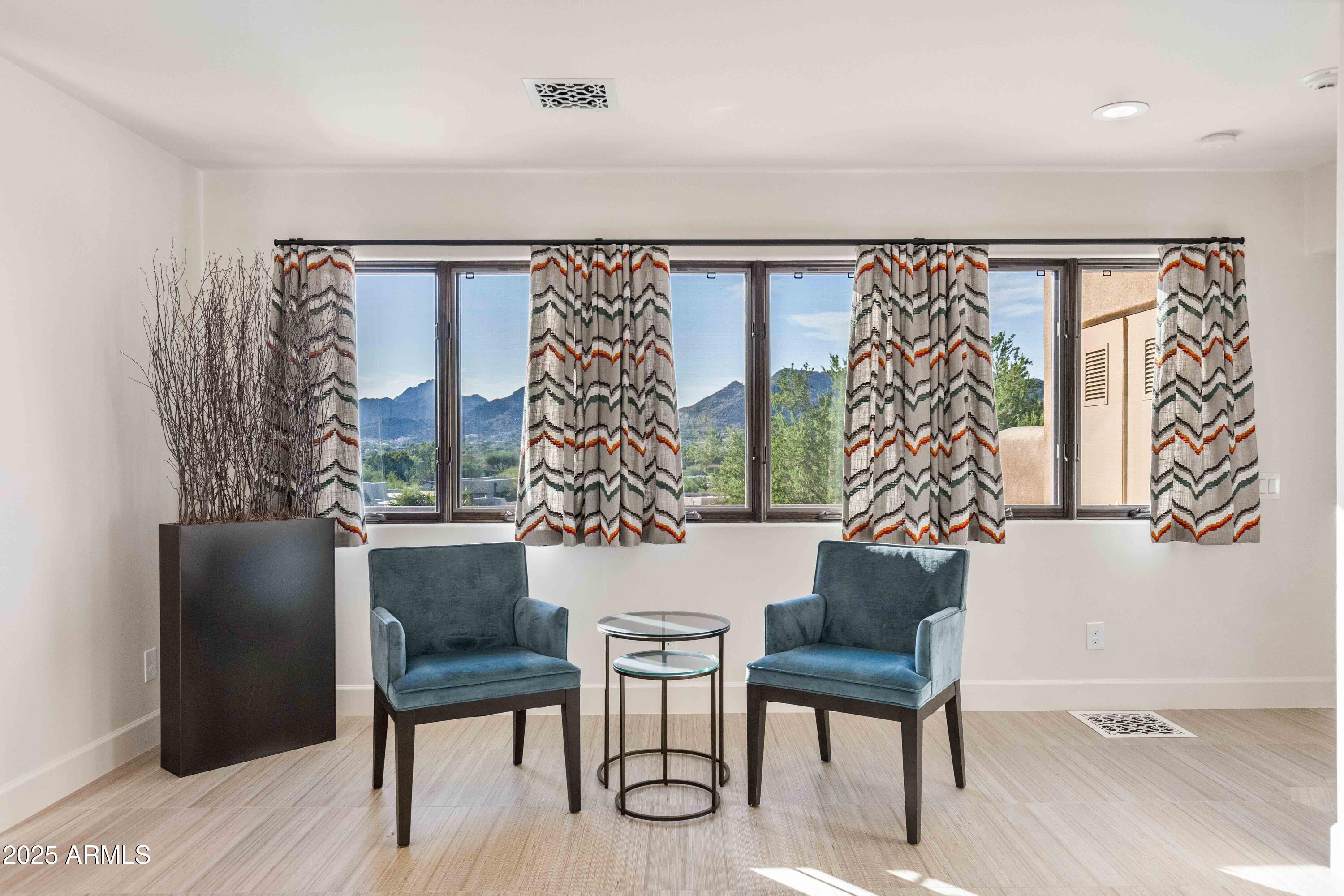 ECHO CANYON - Residential