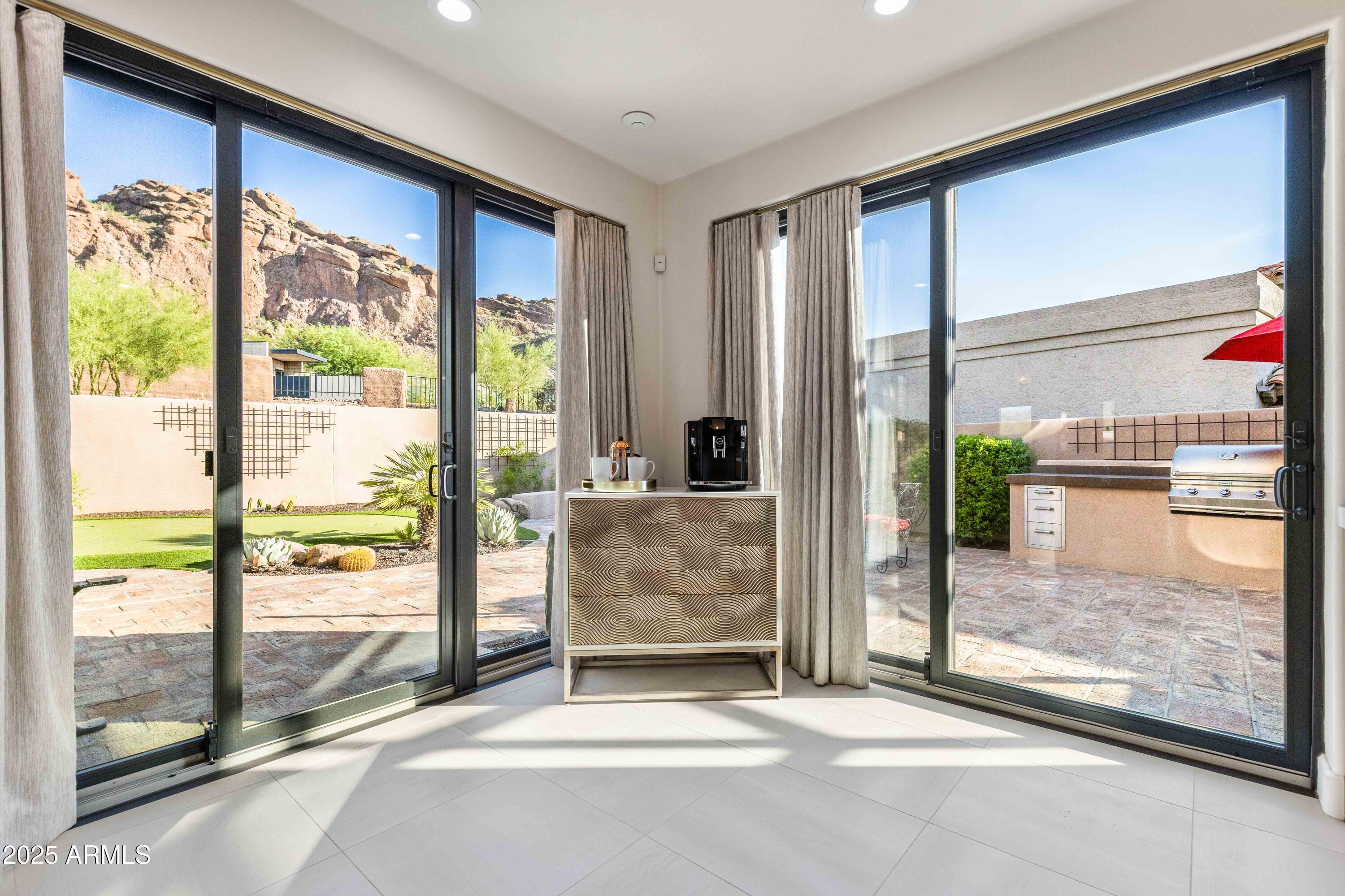 ECHO CANYON - Residential