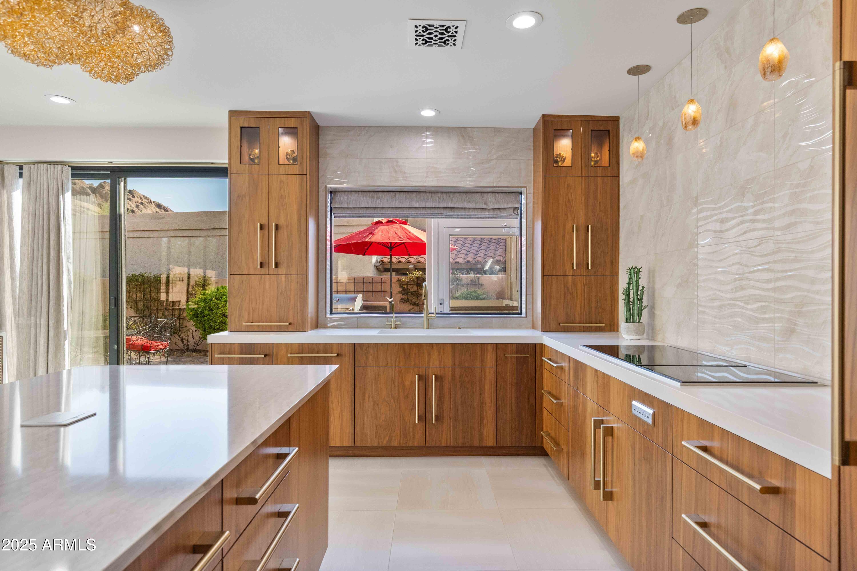 ECHO CANYON - Residential