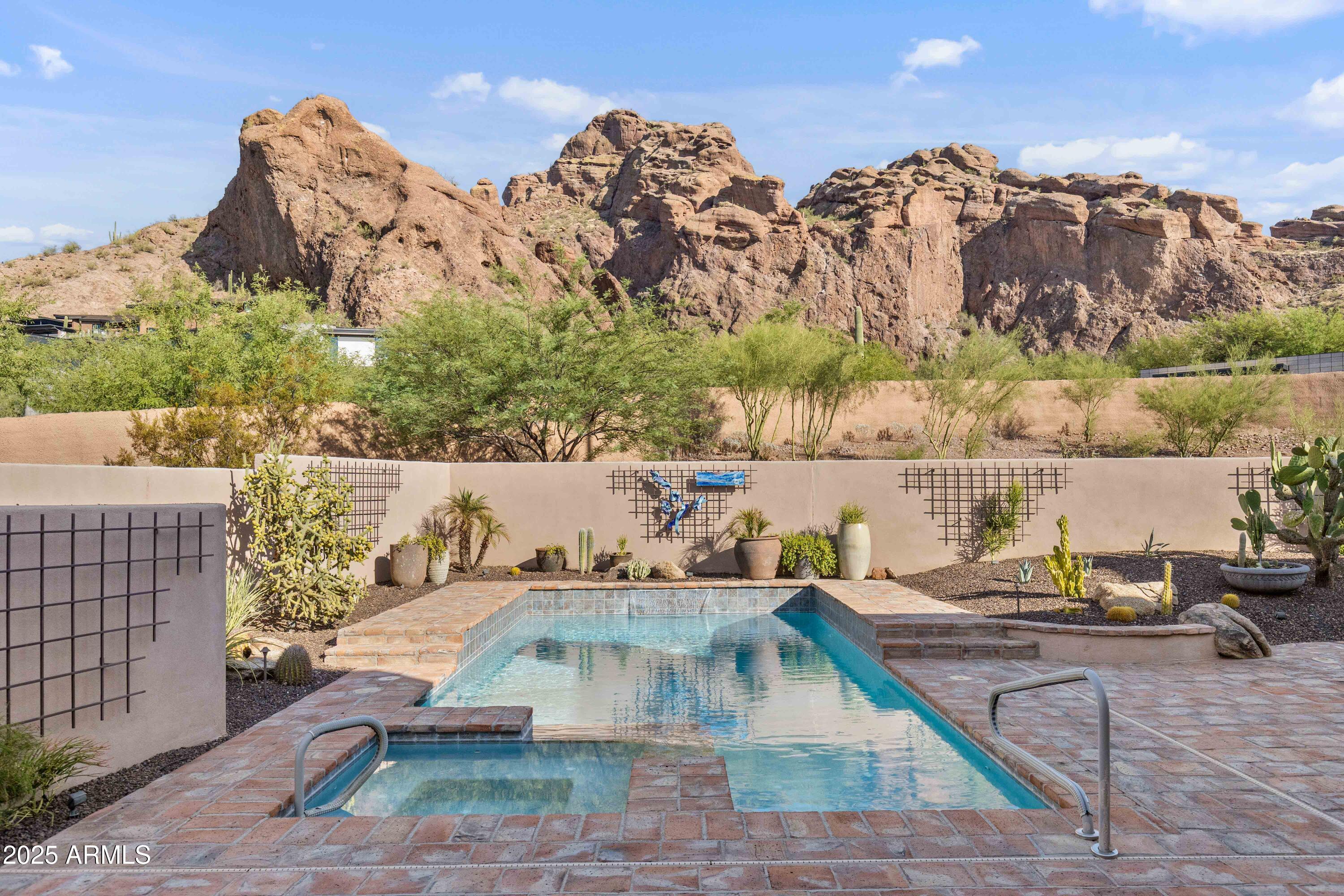 ECHO CANYON - Residential