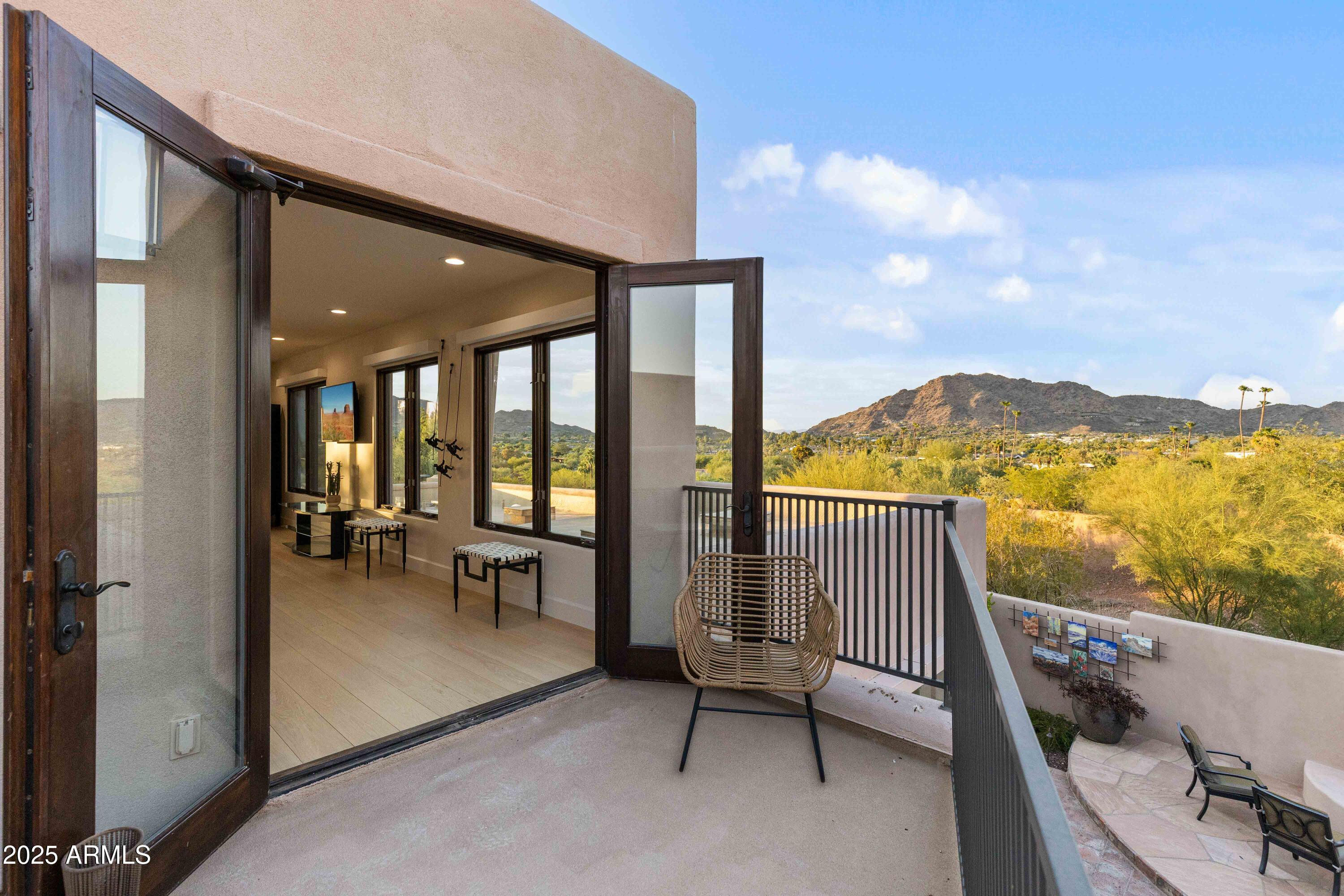 ECHO CANYON - Residential