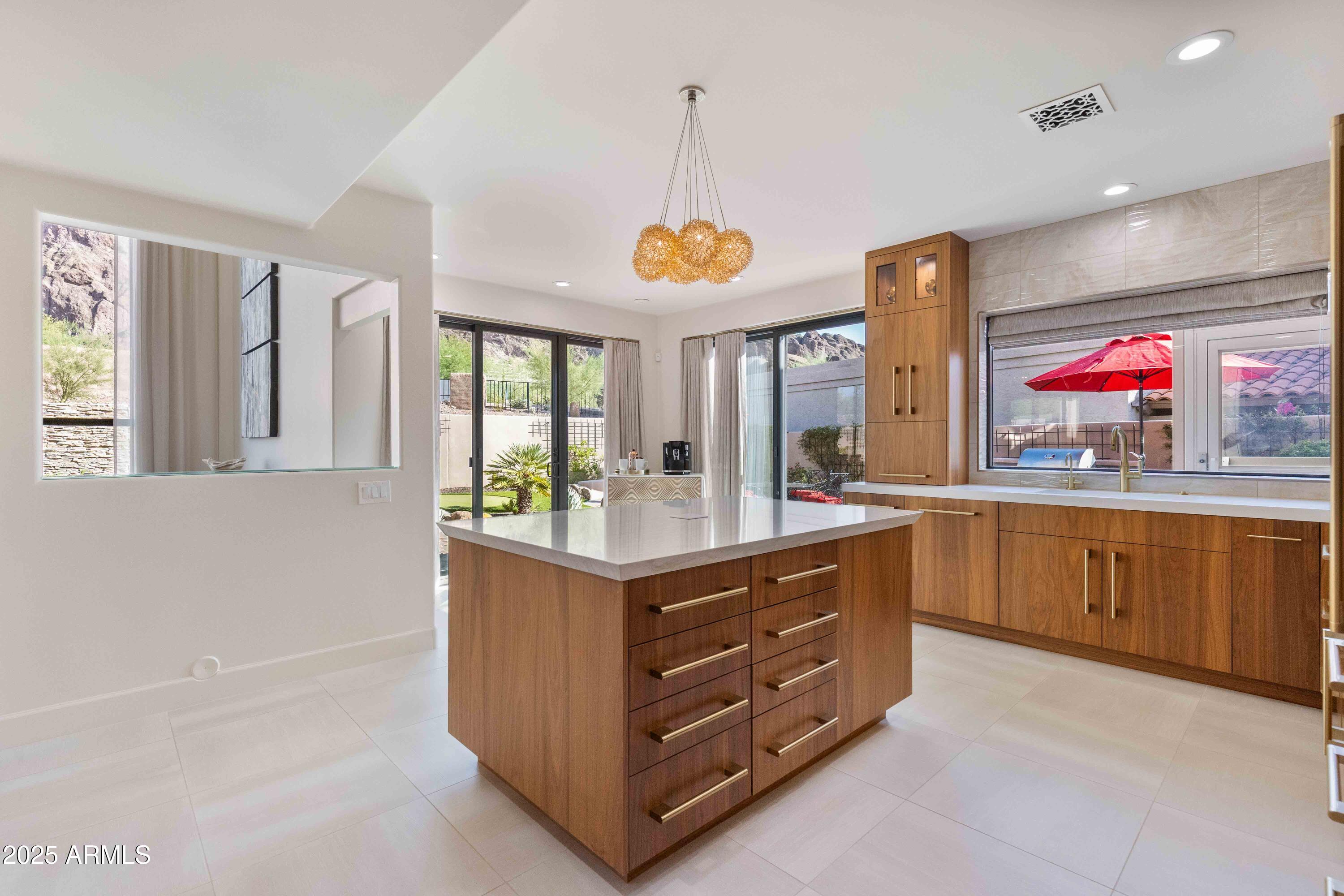 ECHO CANYON - Residential