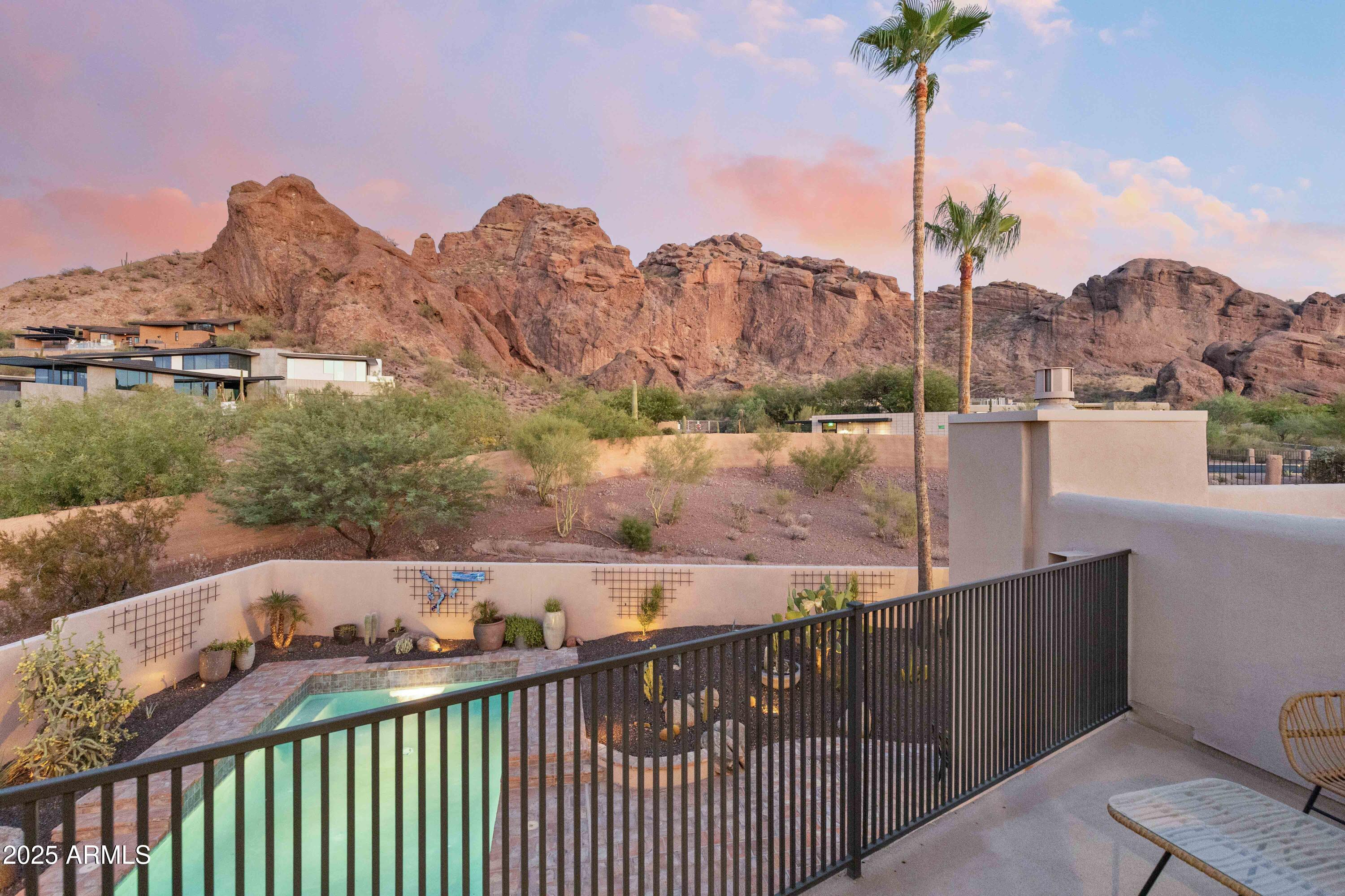 ECHO CANYON - Residential