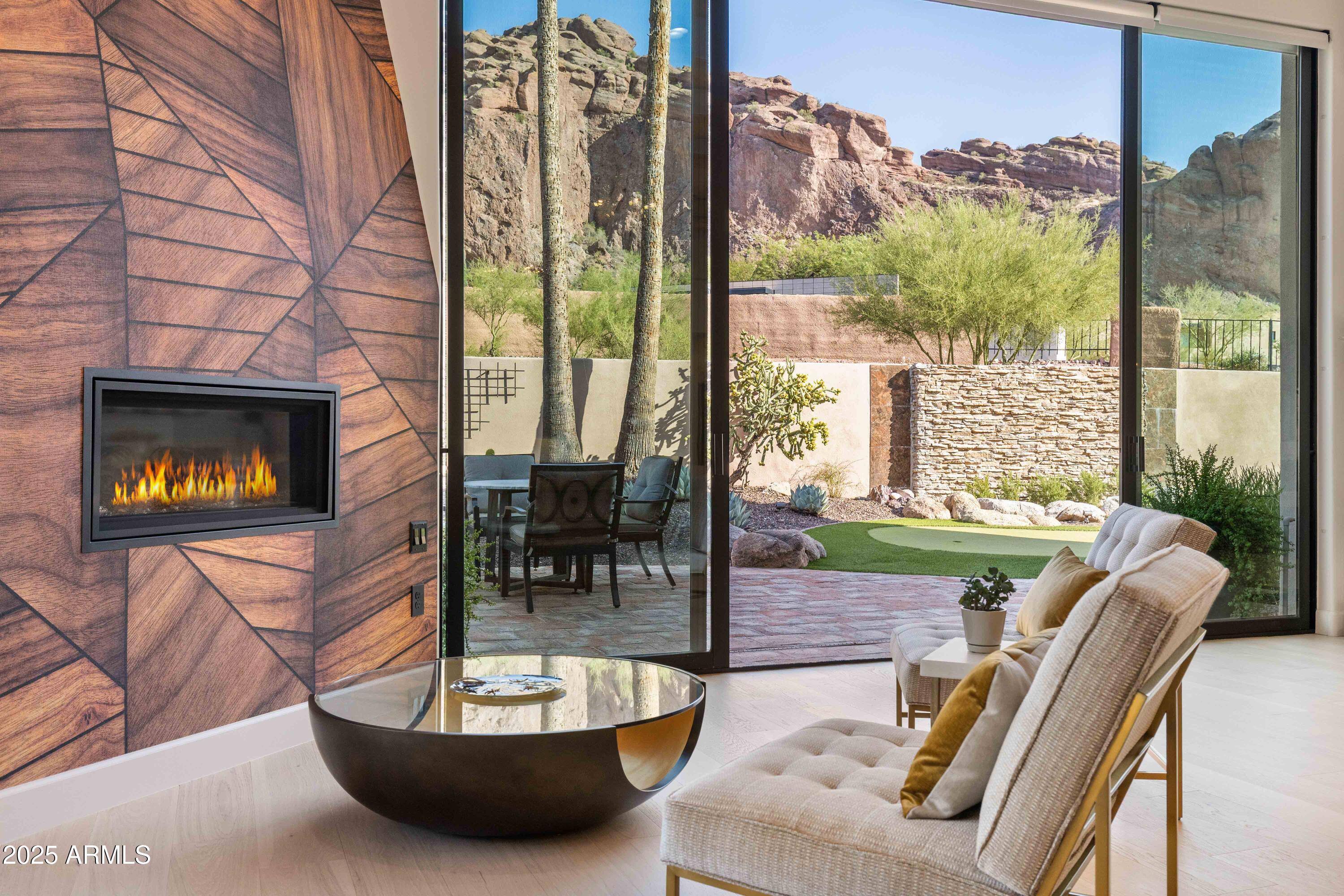 ECHO CANYON - Residential