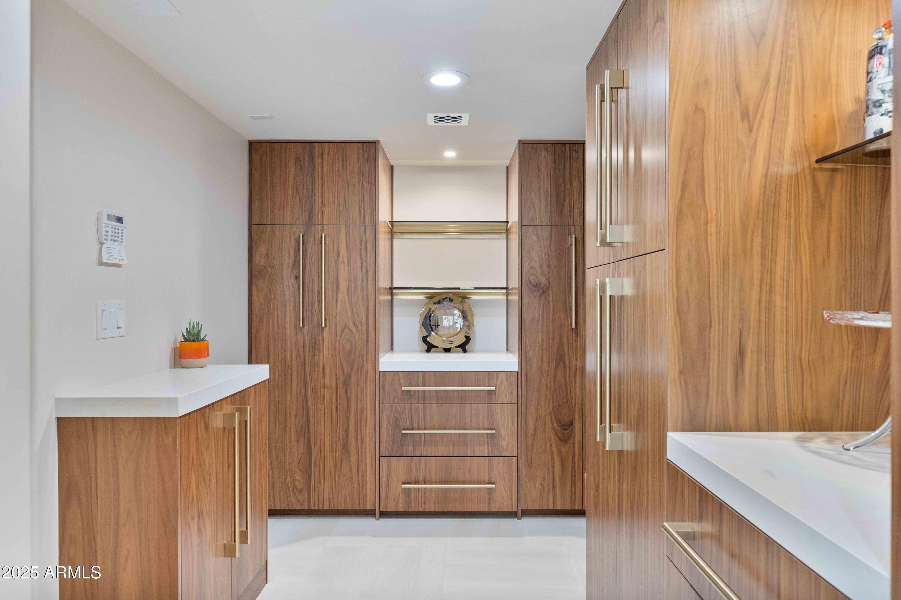 ECHO CANYON - Residential