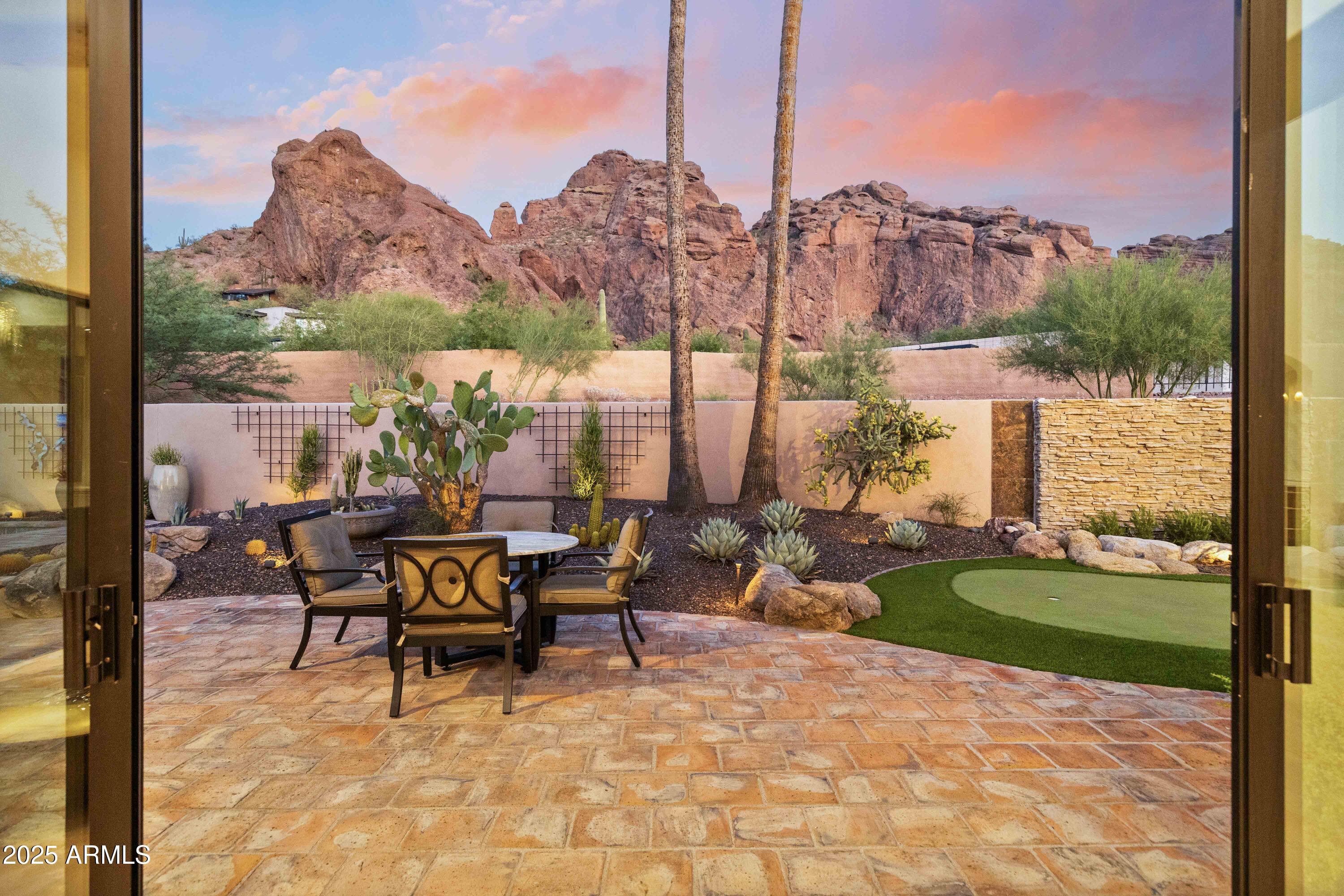 ECHO CANYON - Residential
