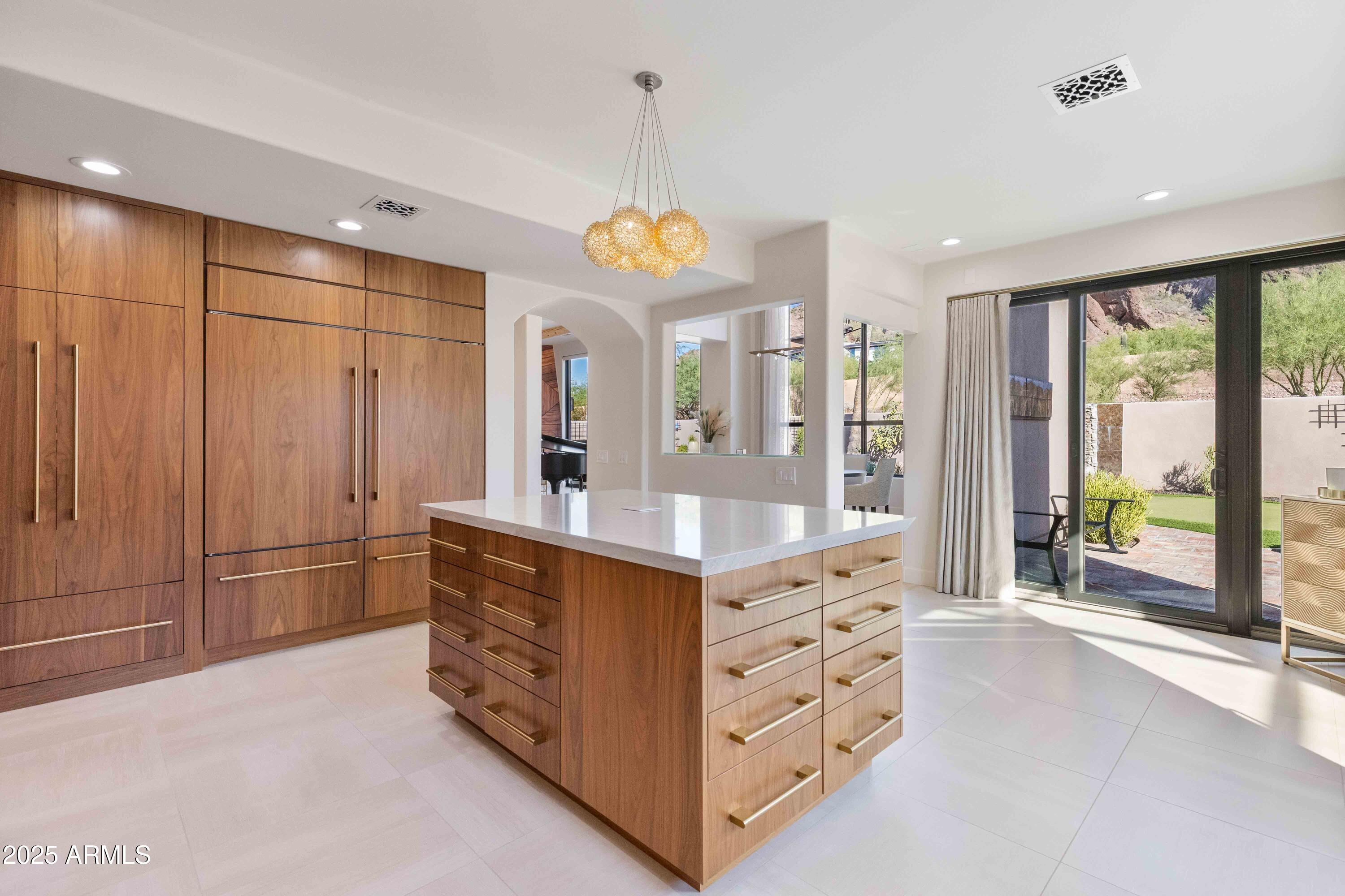 ECHO CANYON - Residential
