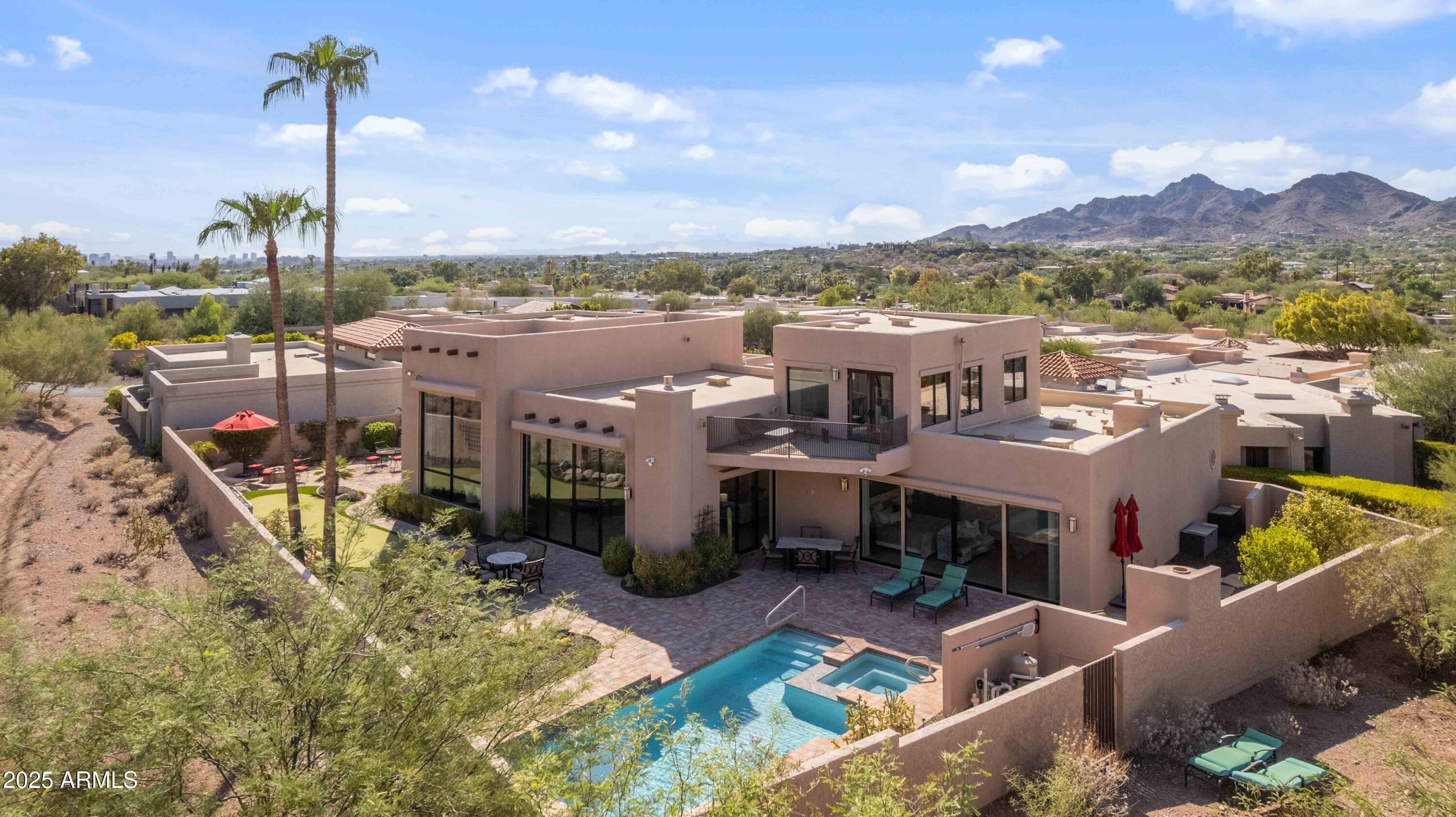 ECHO CANYON - Residential