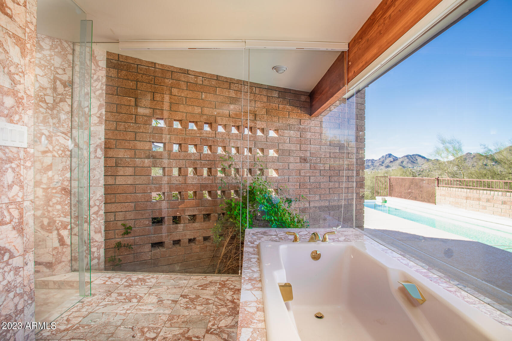 MIRADOR - Residential