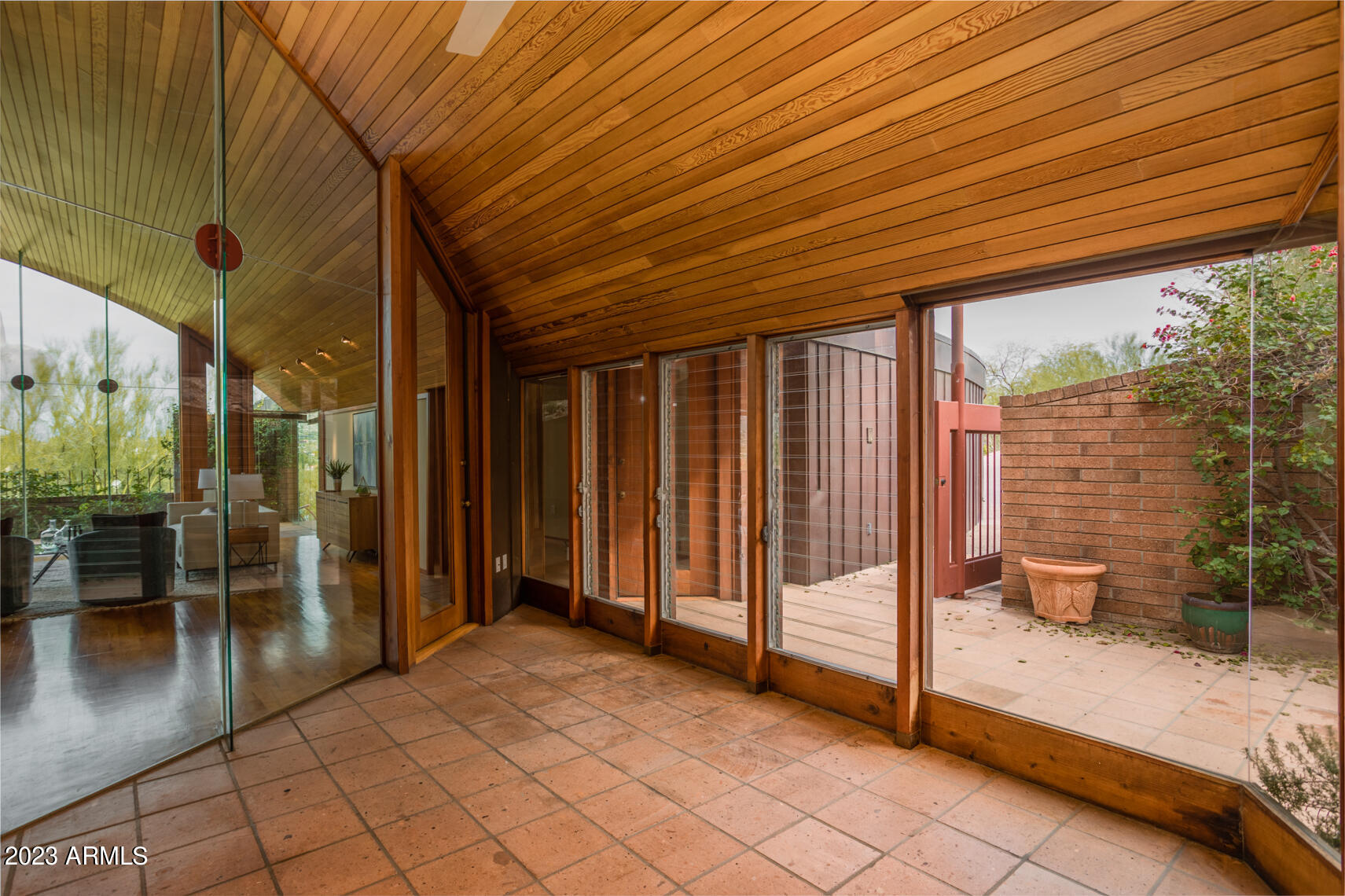 MIRADOR - Residential