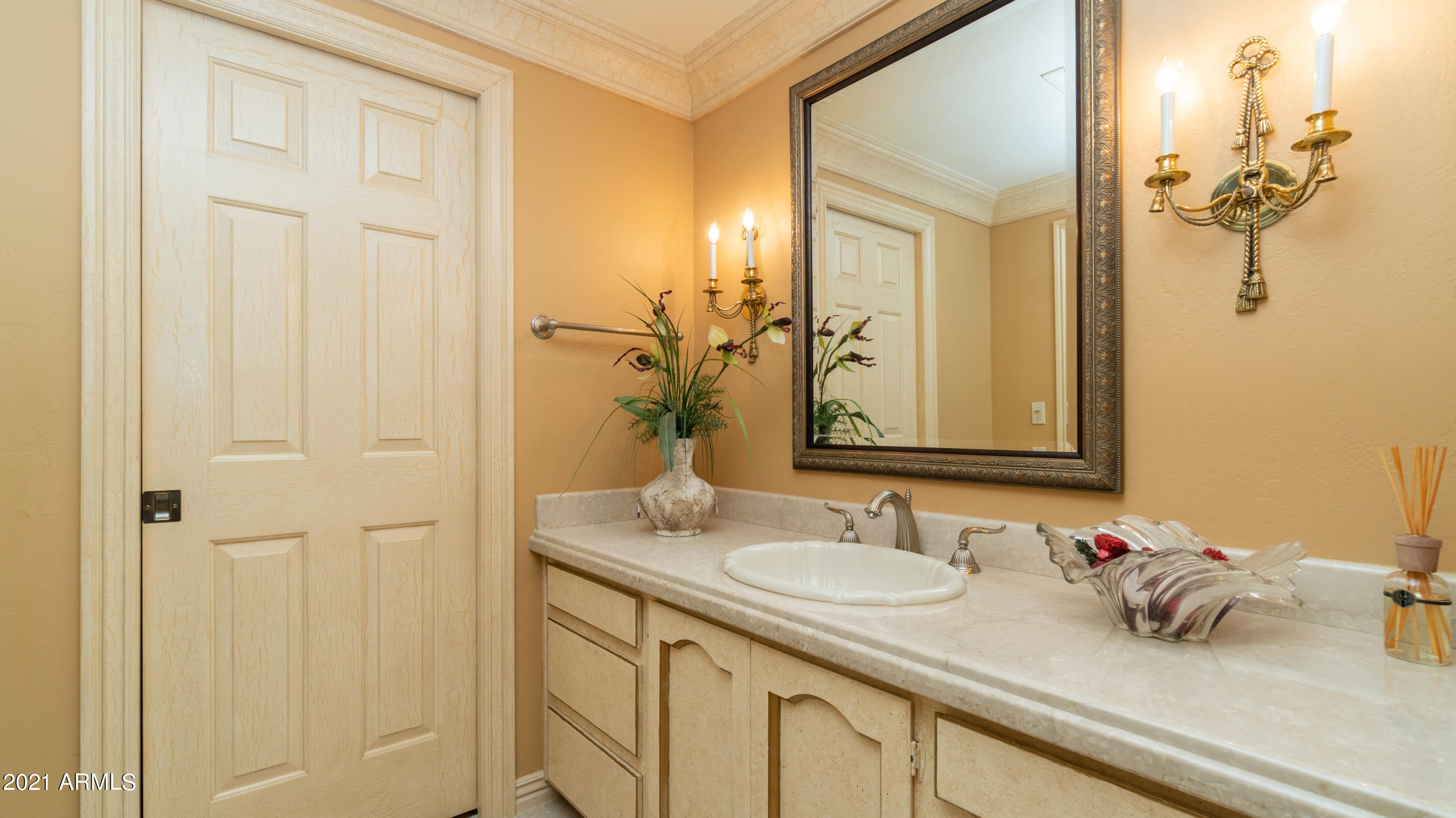 TATUM CANYON LOTS 4, 5, 16-18 REPLAT - Residential