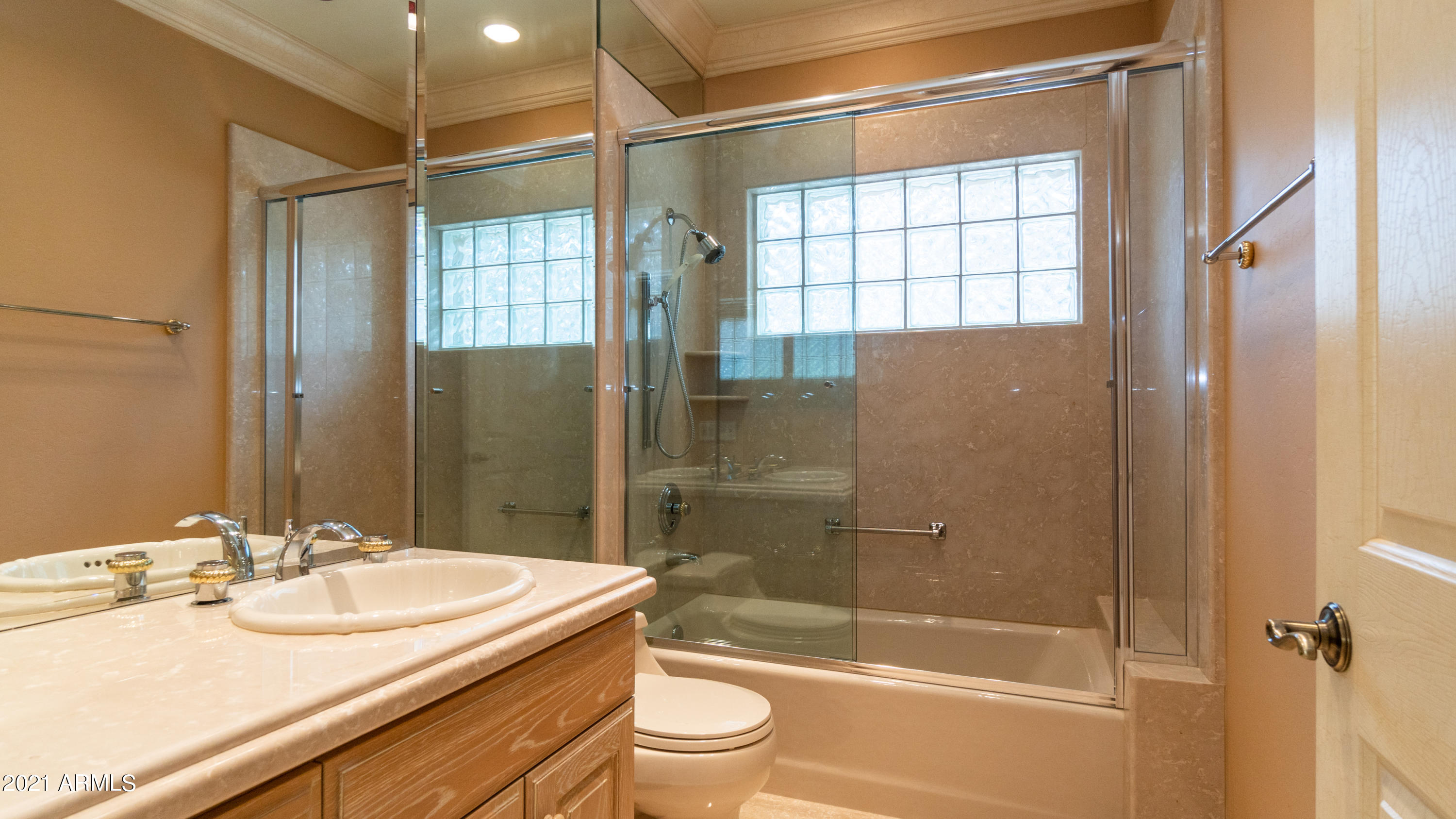 TATUM CANYON LOTS 4, 5, 16-18 REPLAT - Residential