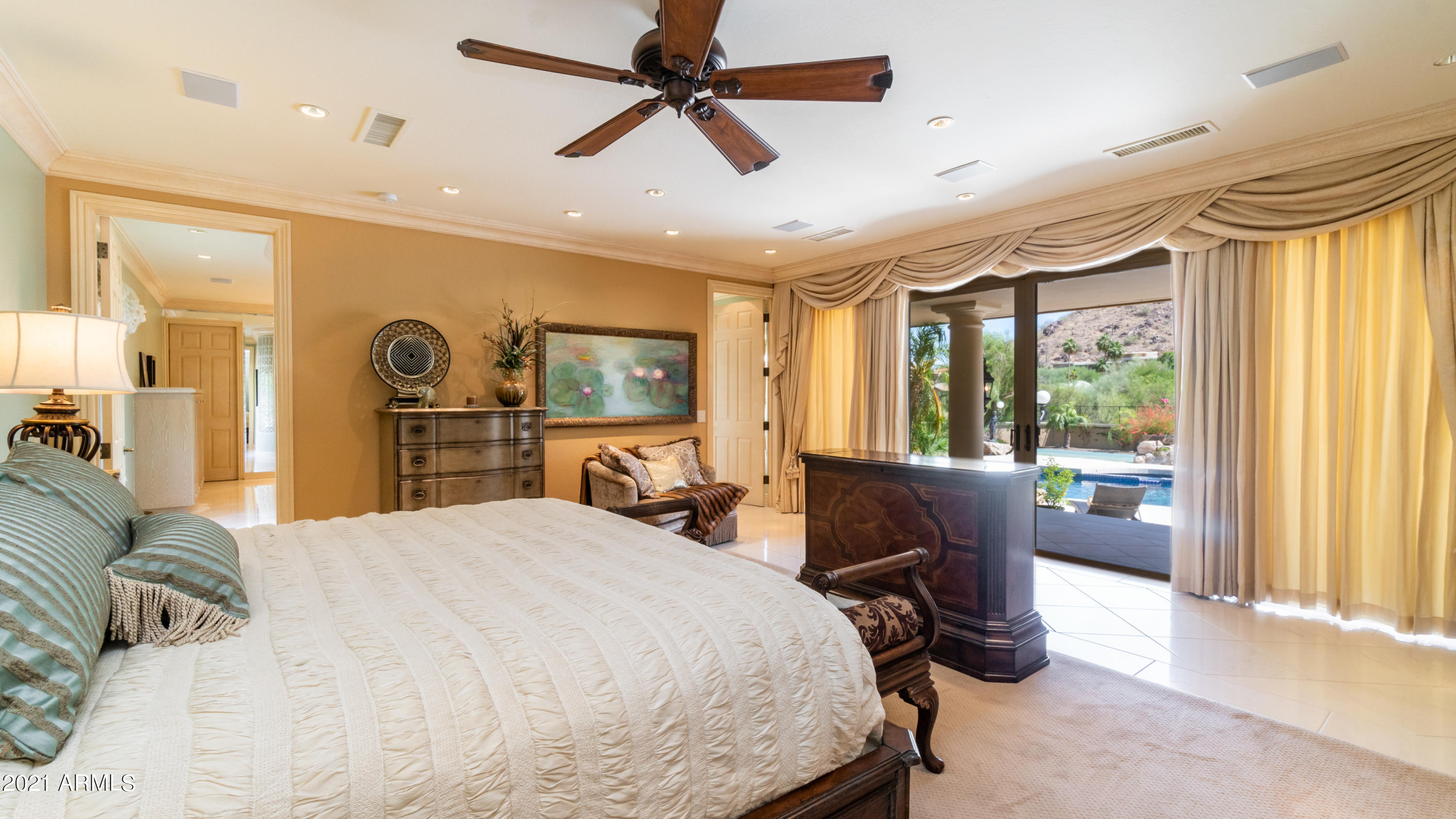 TATUM CANYON LOTS 4, 5, 16-18 REPLAT - Residential