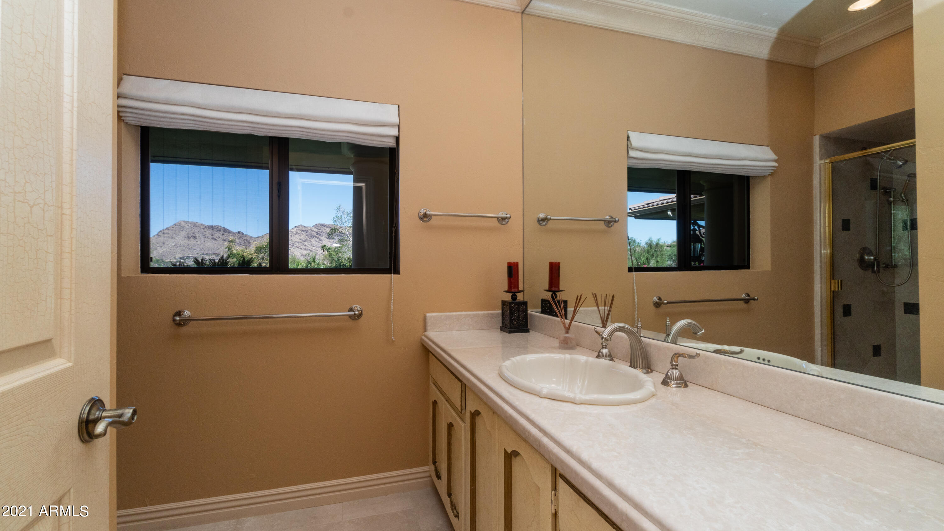 TATUM CANYON LOTS 4, 5, 16-18 REPLAT - Residential