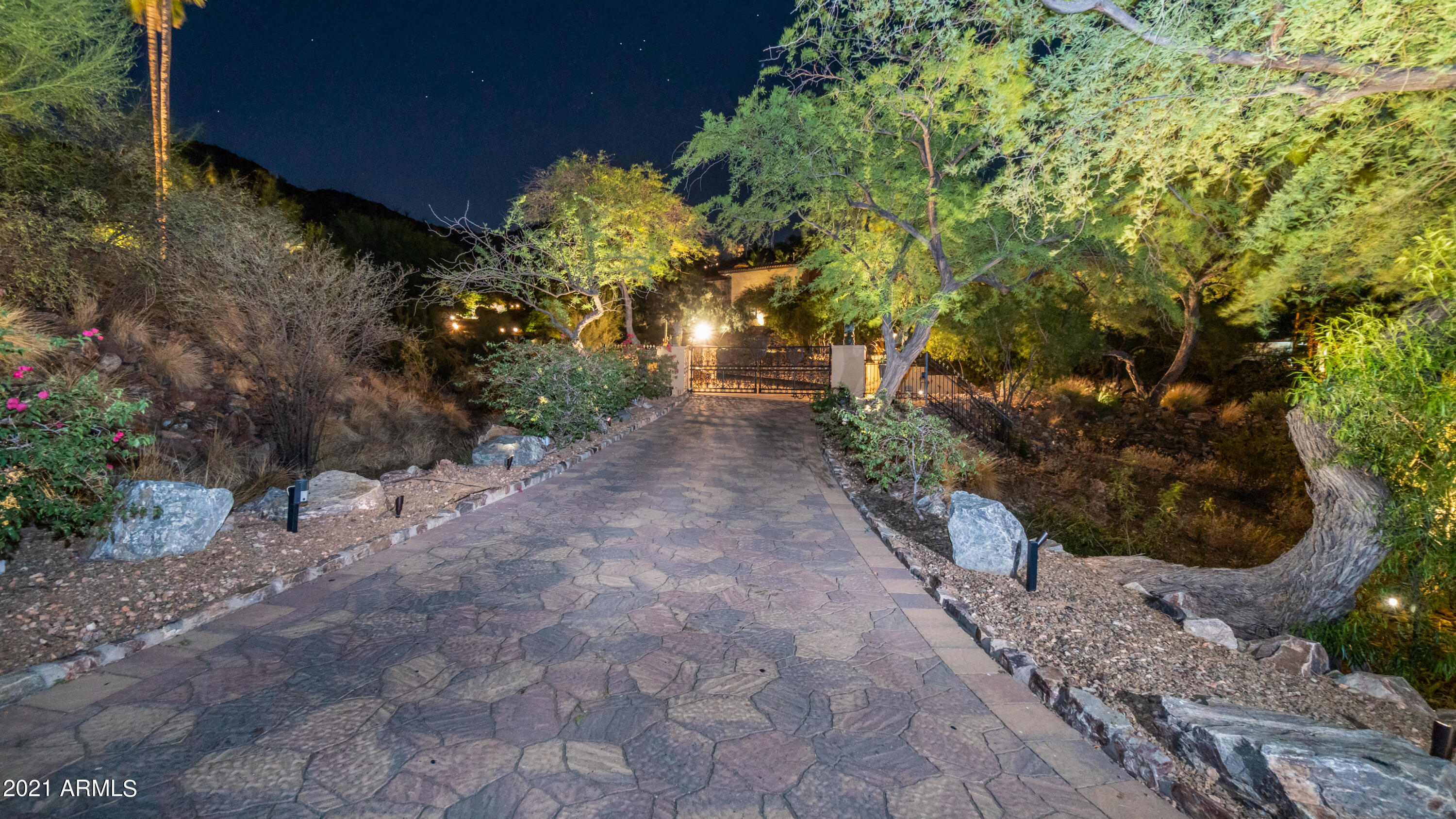 TATUM CANYON LOTS 4, 5, 16-18 REPLAT - Residential