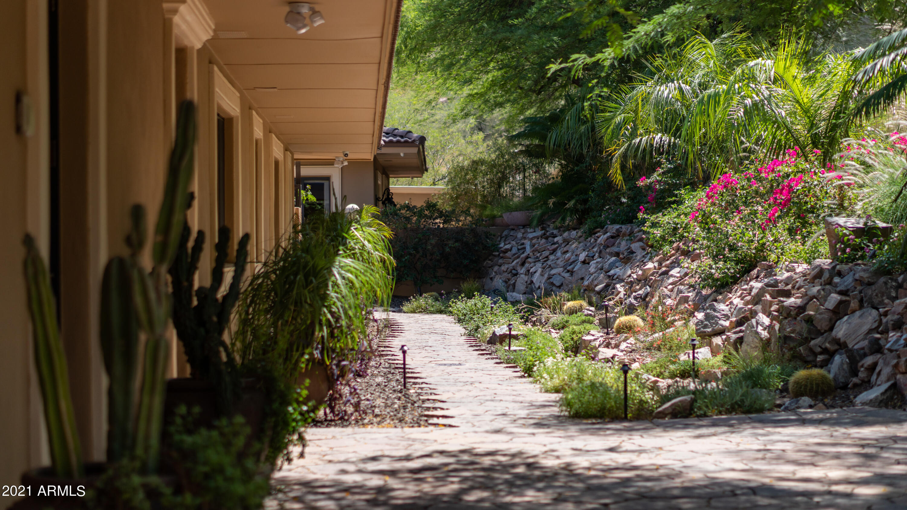 TATUM CANYON LOTS 4, 5, 16-18 REPLAT - Residential
