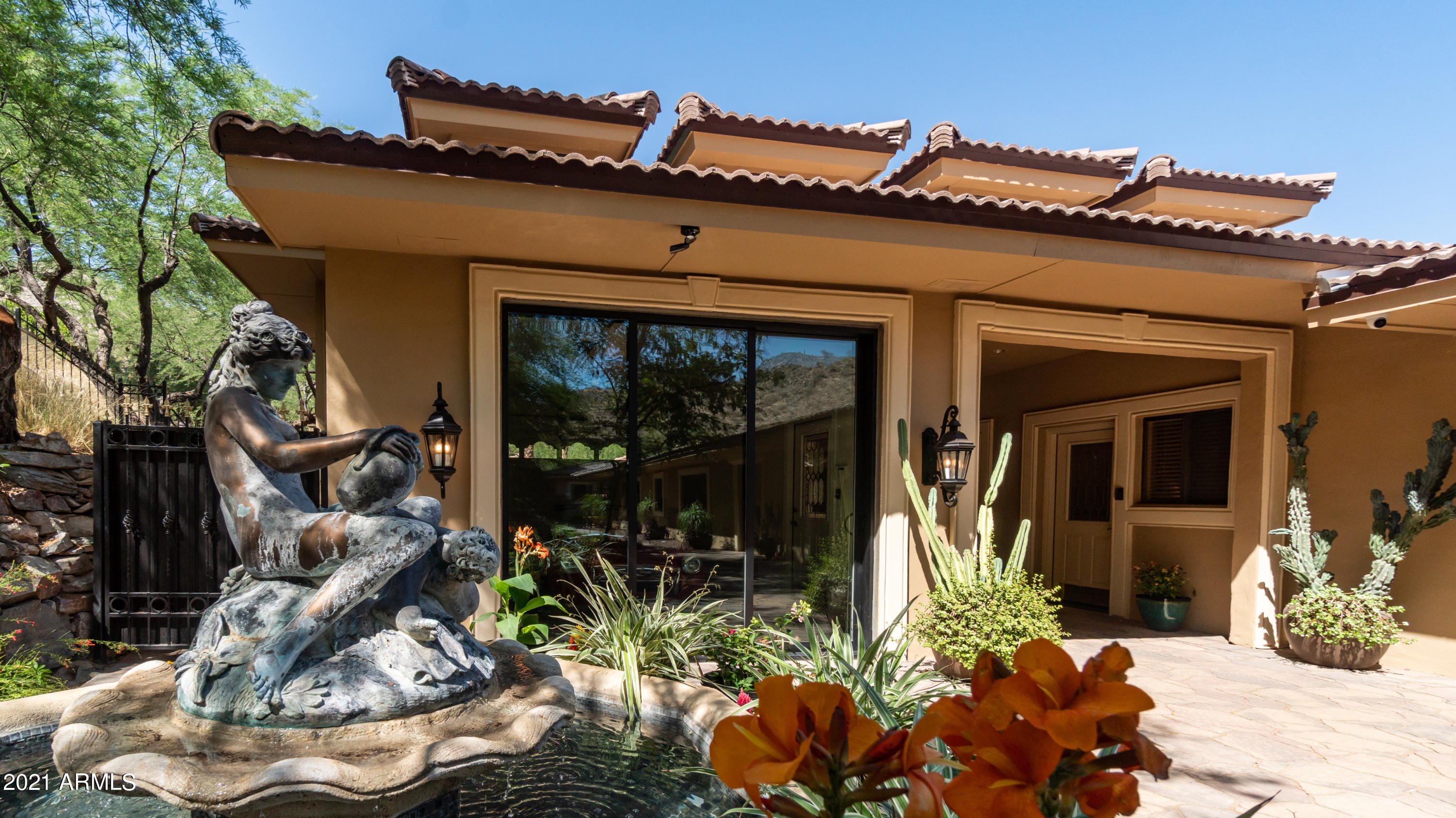 TATUM CANYON LOTS 4, 5, 16-18 REPLAT - Residential