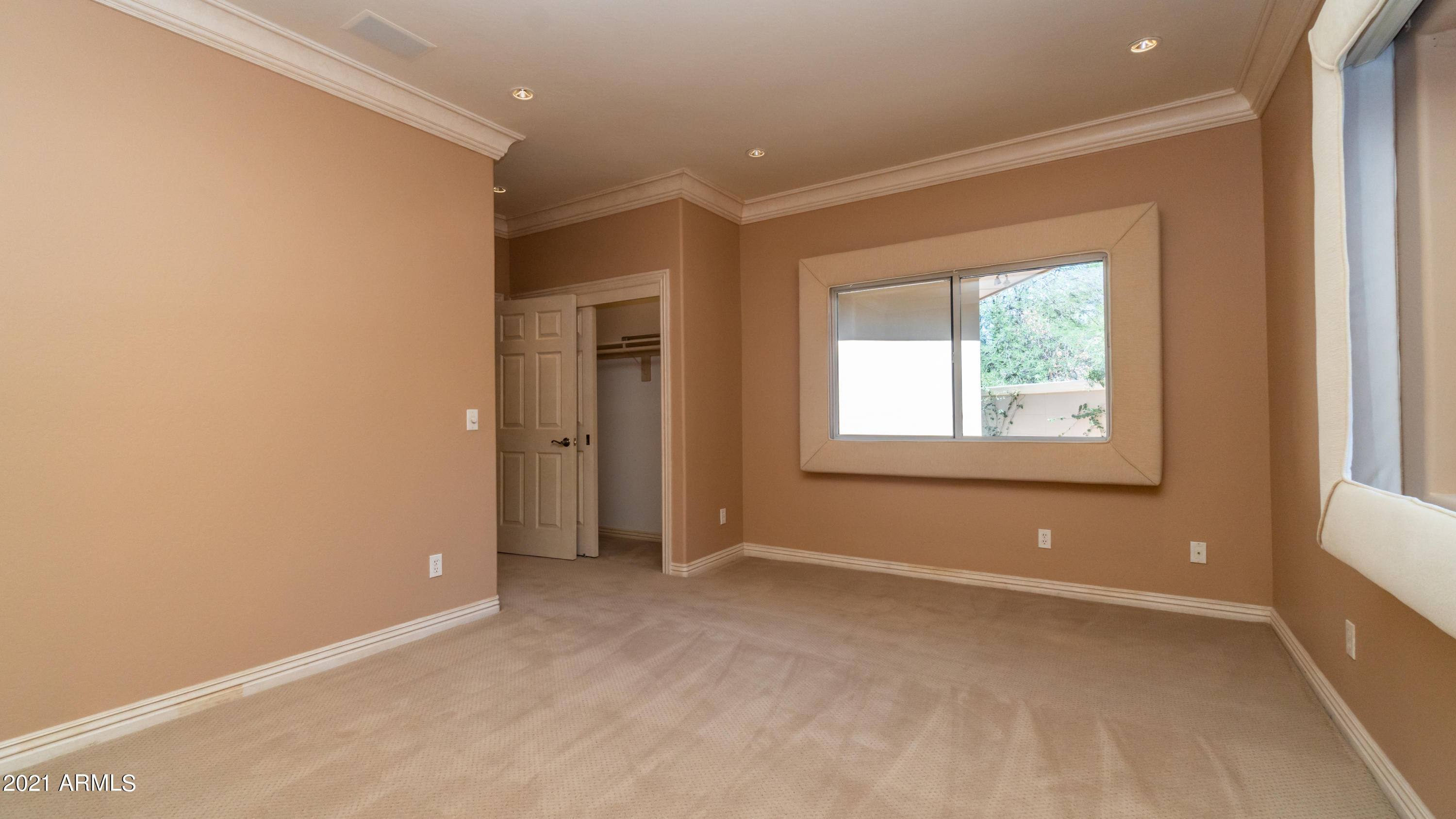 TATUM CANYON LOTS 4, 5, 16-18 REPLAT - Residential