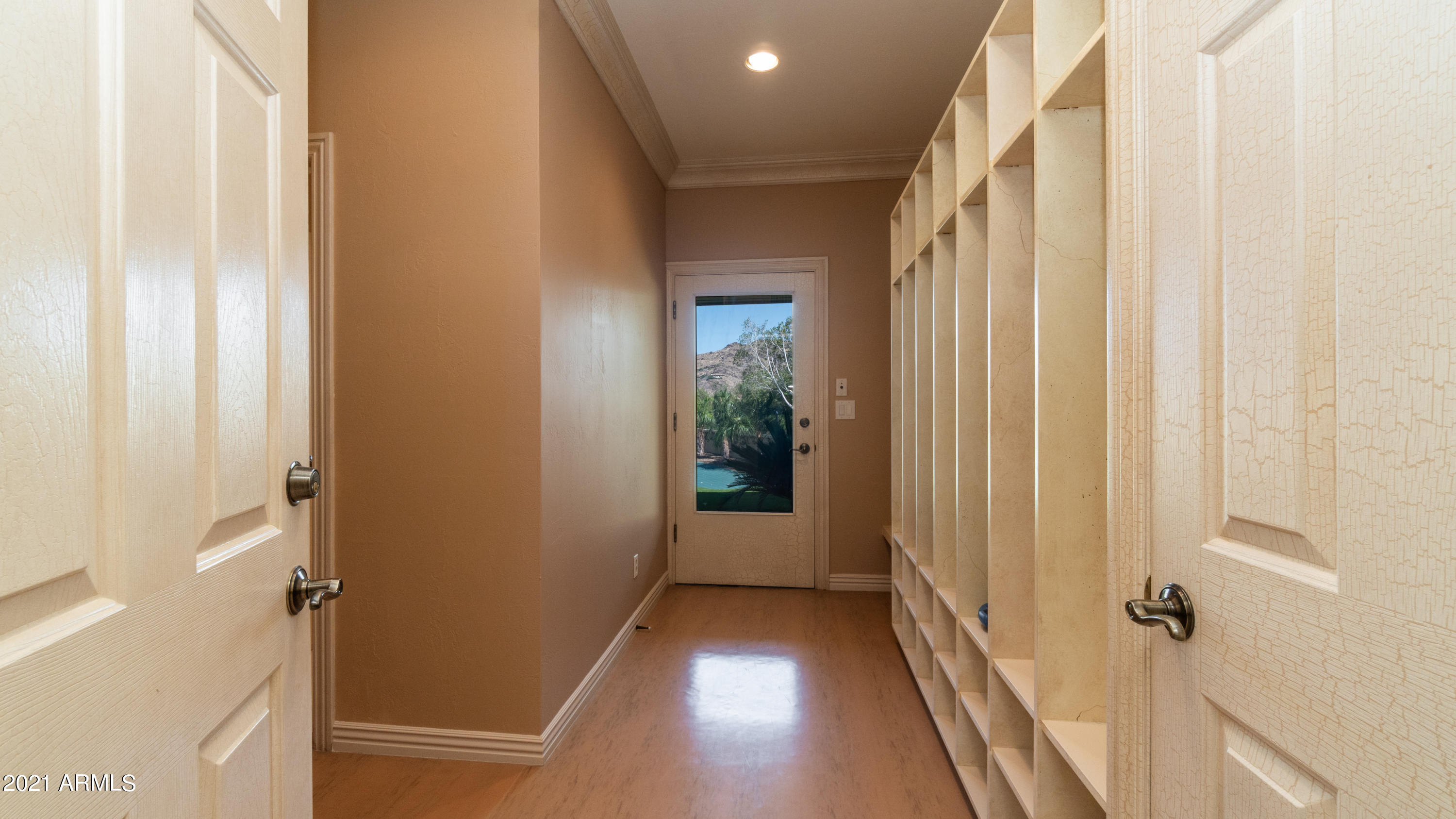 TATUM CANYON LOTS 4, 5, 16-18 REPLAT - Residential