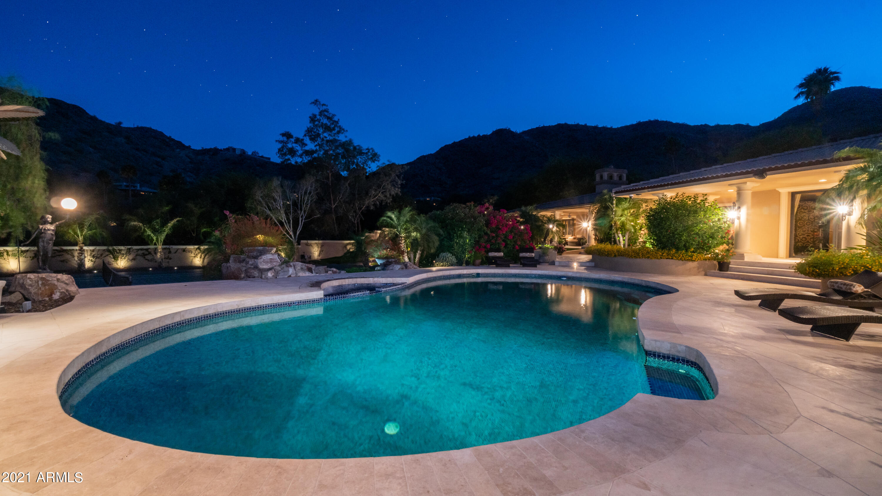 TATUM CANYON LOTS 4, 5, 16-18 REPLAT - Residential