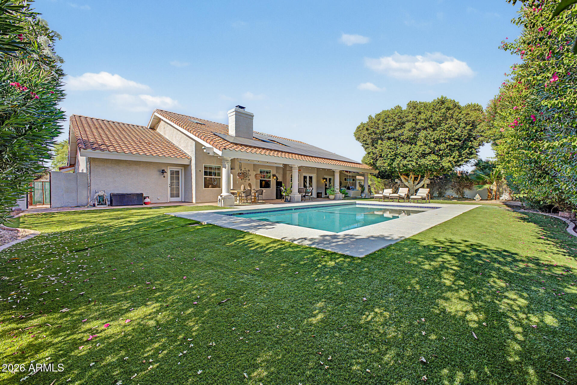 ESTATE GROVES - Residential