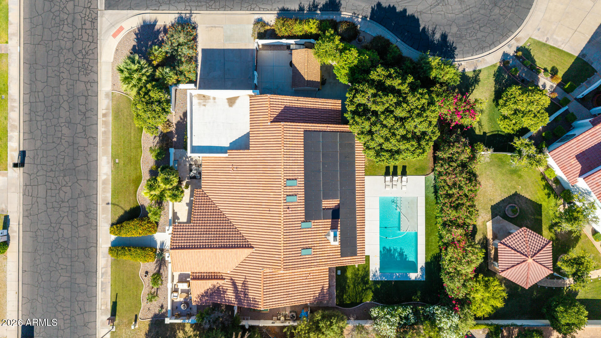 ESTATE GROVES - Residential