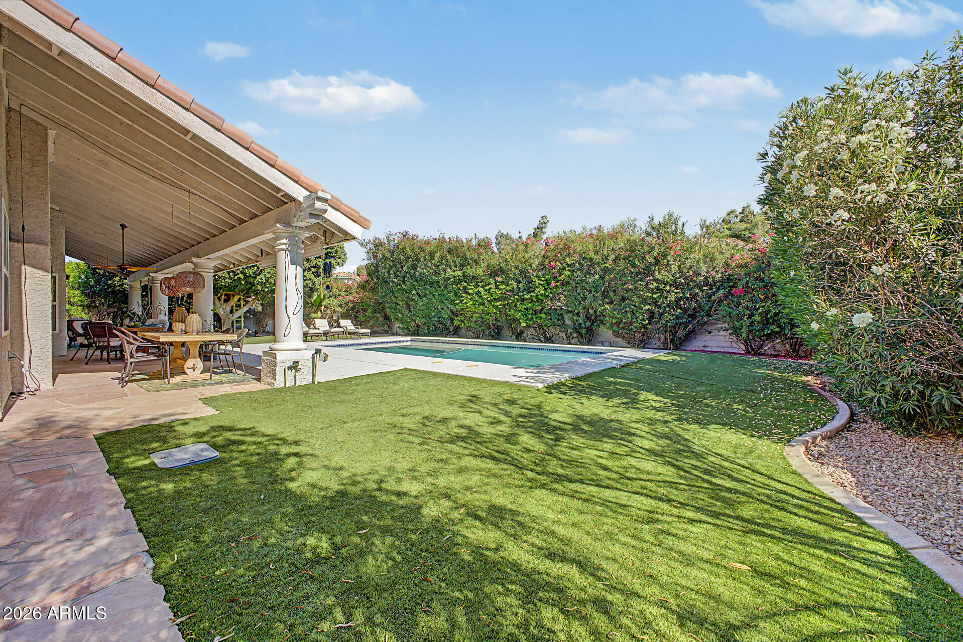 ESTATE GROVES - Residential