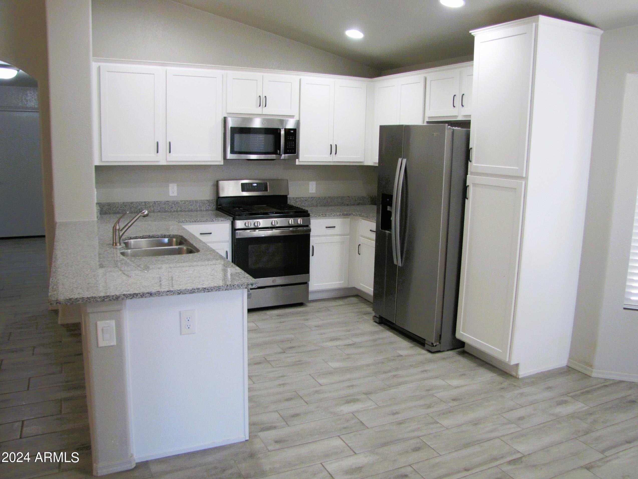 SUMMIT HEIGHTS - Residential Lease