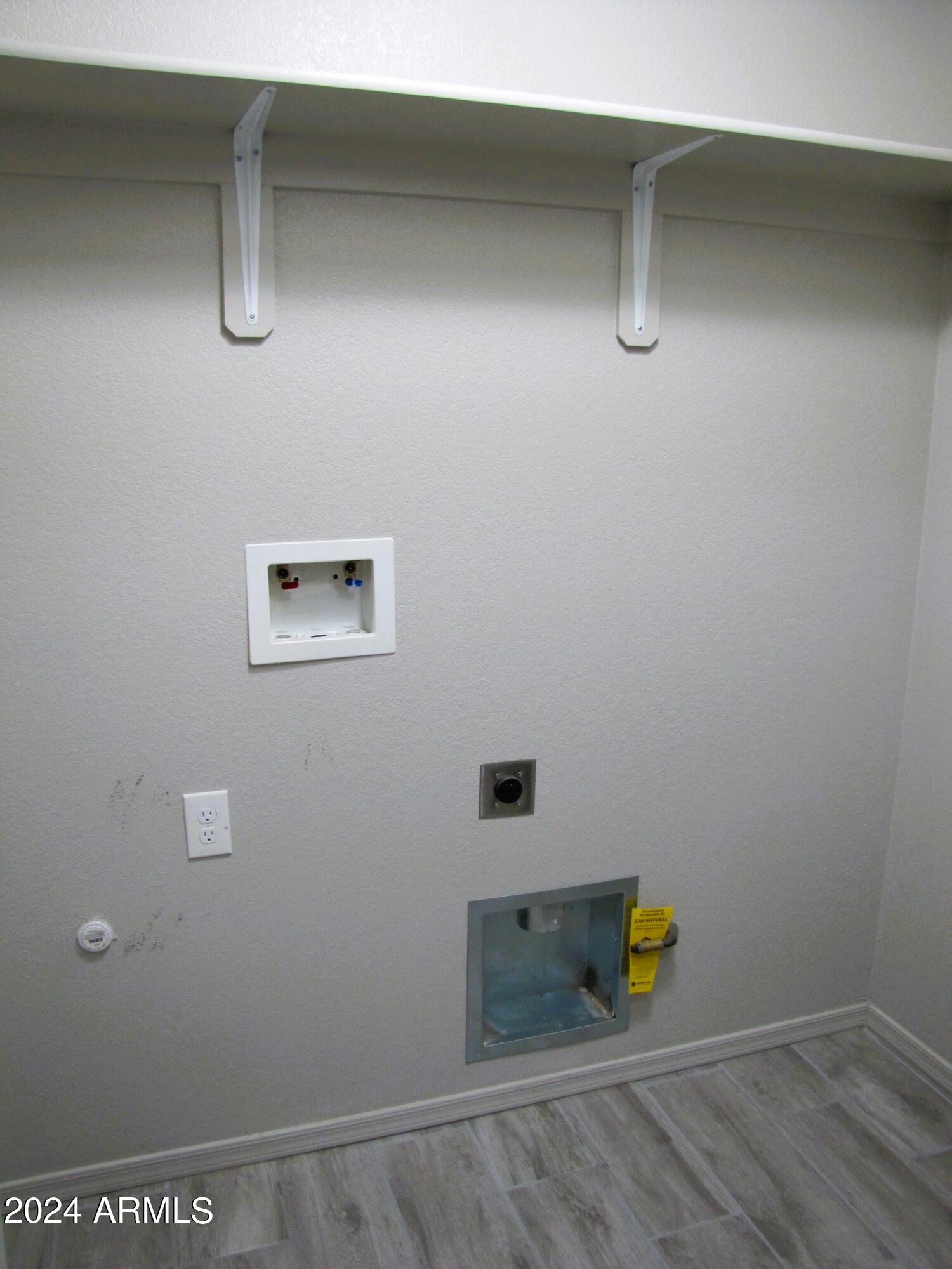SUMMIT HEIGHTS - Residential Lease