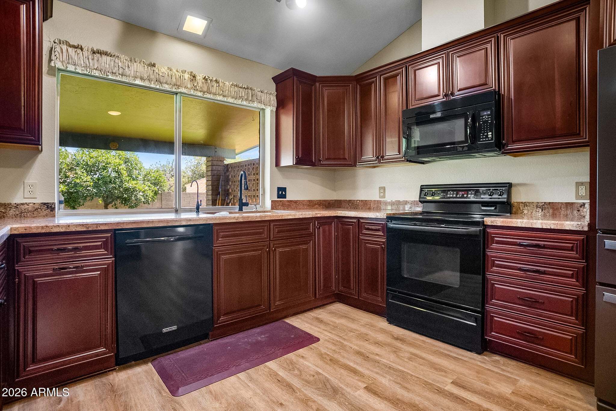 GLENMEADE ESTATES - Residential