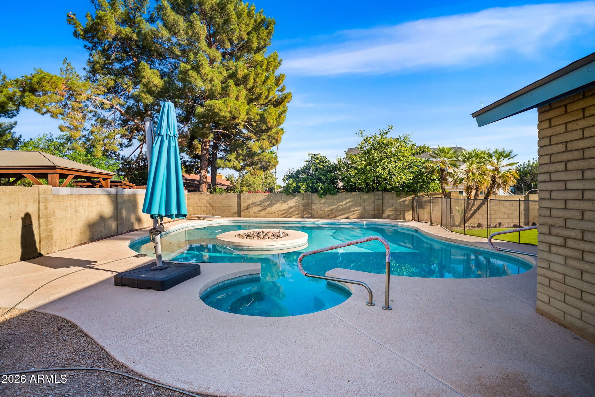 GLENMEADE ESTATES - Residential