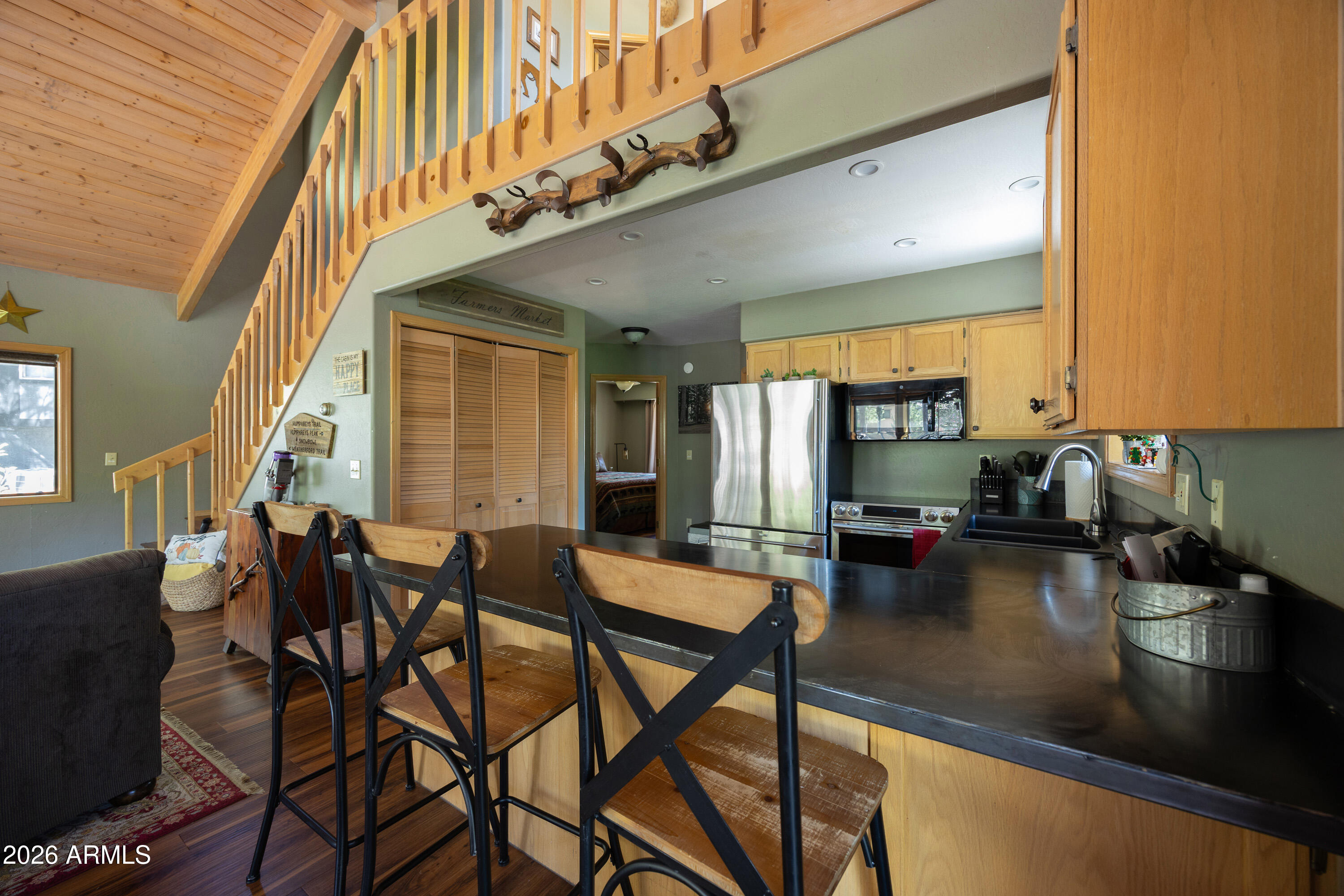 PINEWOOD 16 - Residential